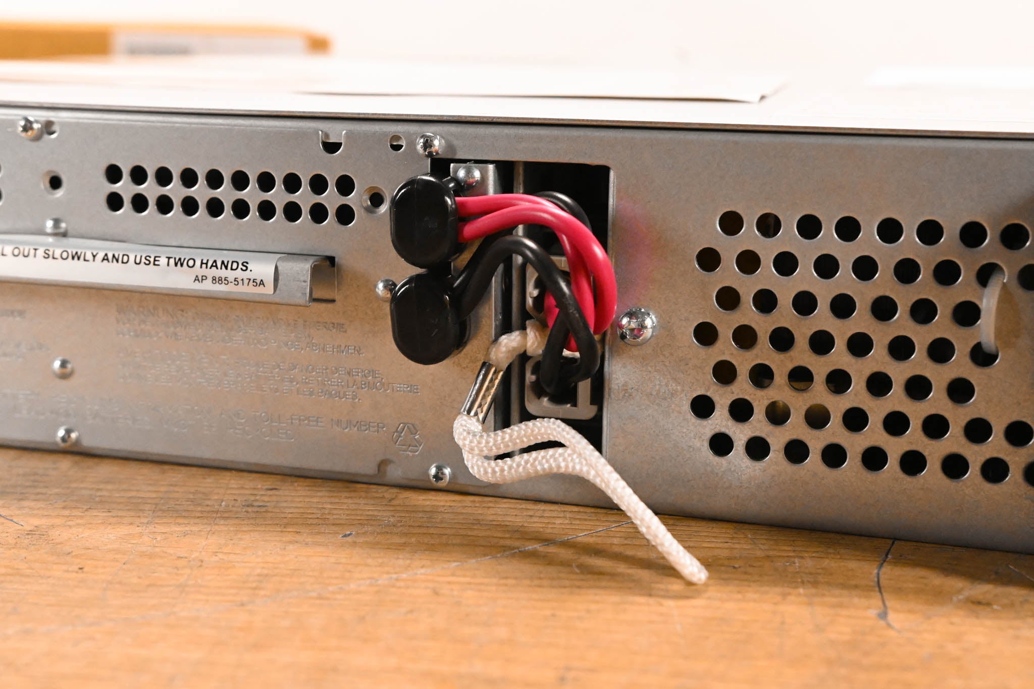 APC SMT1000RM2UC Smart-UPS Battery Backup w/ SmartConnect