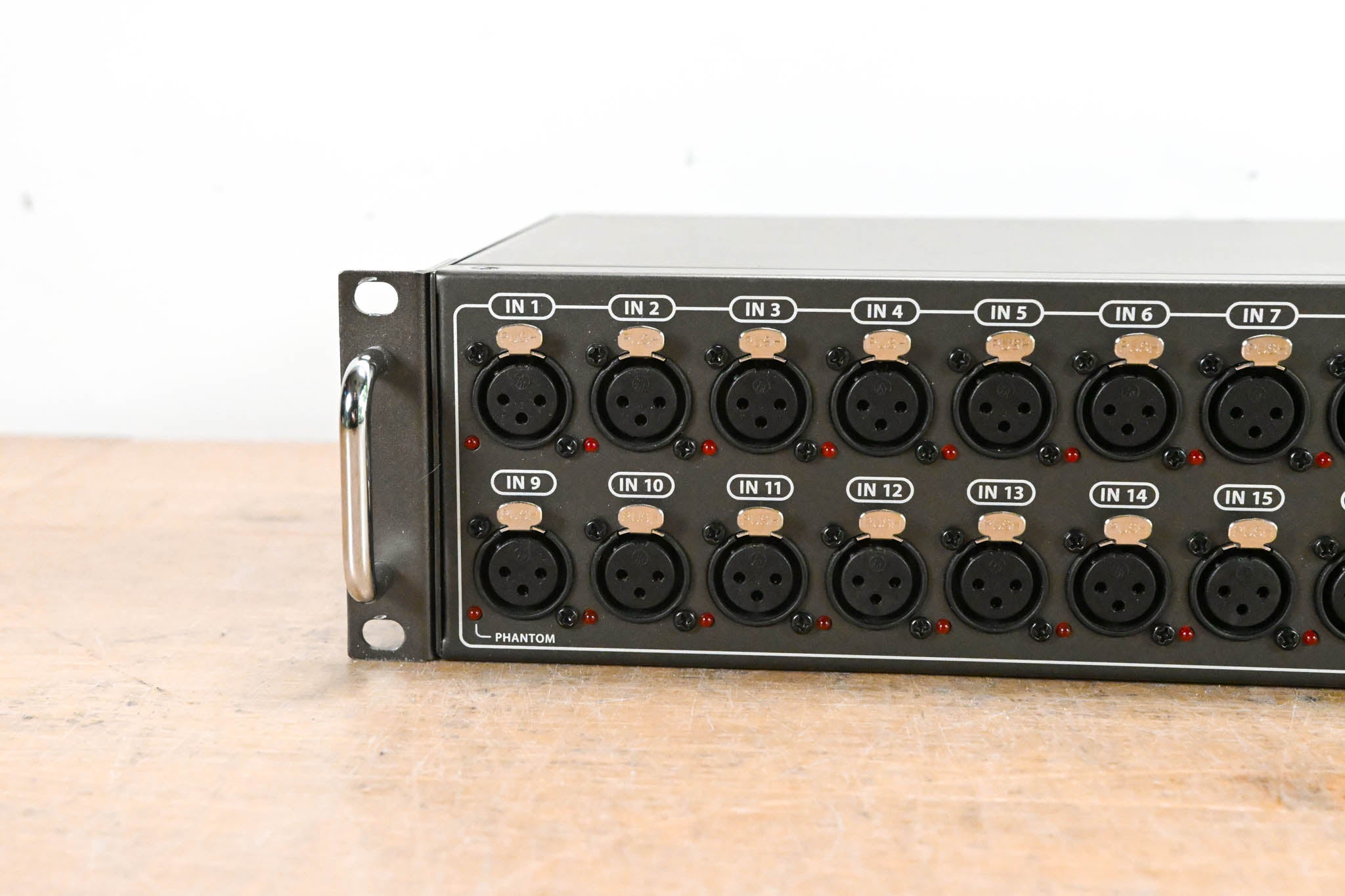 Behringer S16 16 x 8 Digital Stage Box