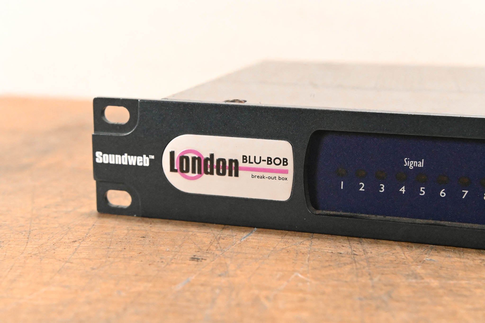 BSS London BLU-BOB2 8-Channel Break-Out Box Output Expander (NO PSU)