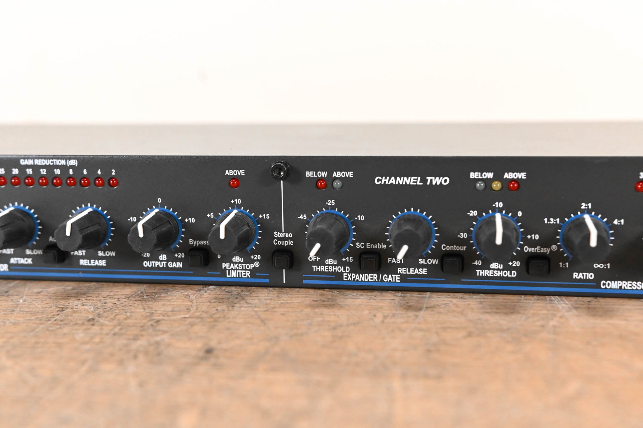 dbx 166XL 2-Channel Compressor/Limiter/Gate