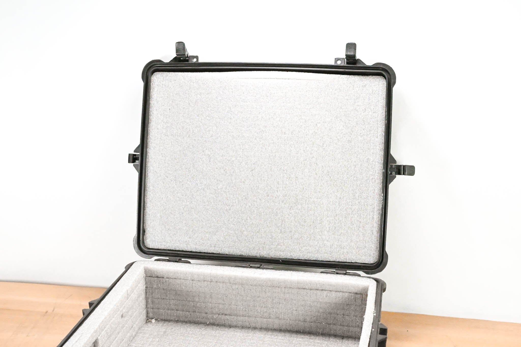 Pelican 1600 Protector Case