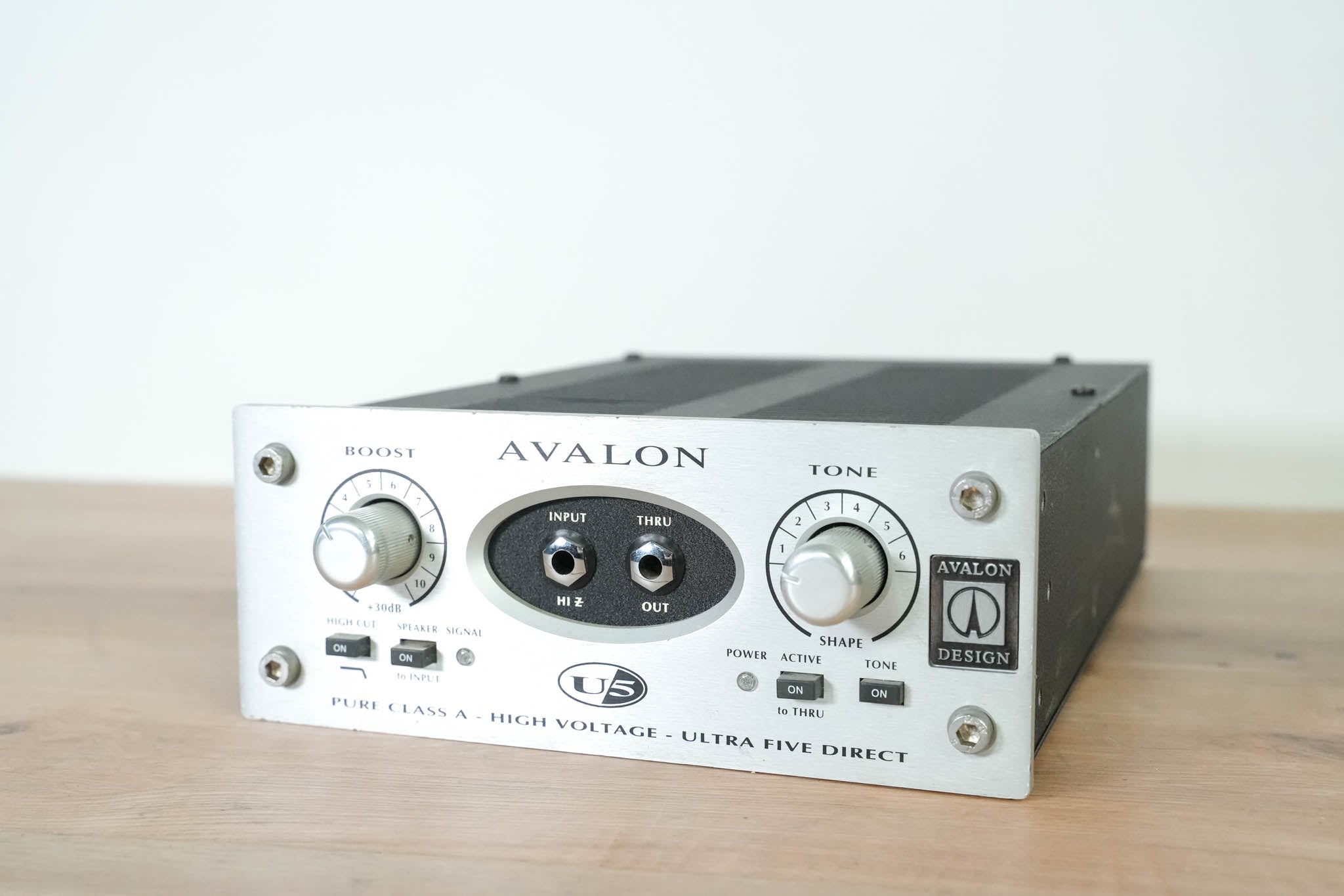 Avalon U5 Active Instrument Direct Box and Preamp