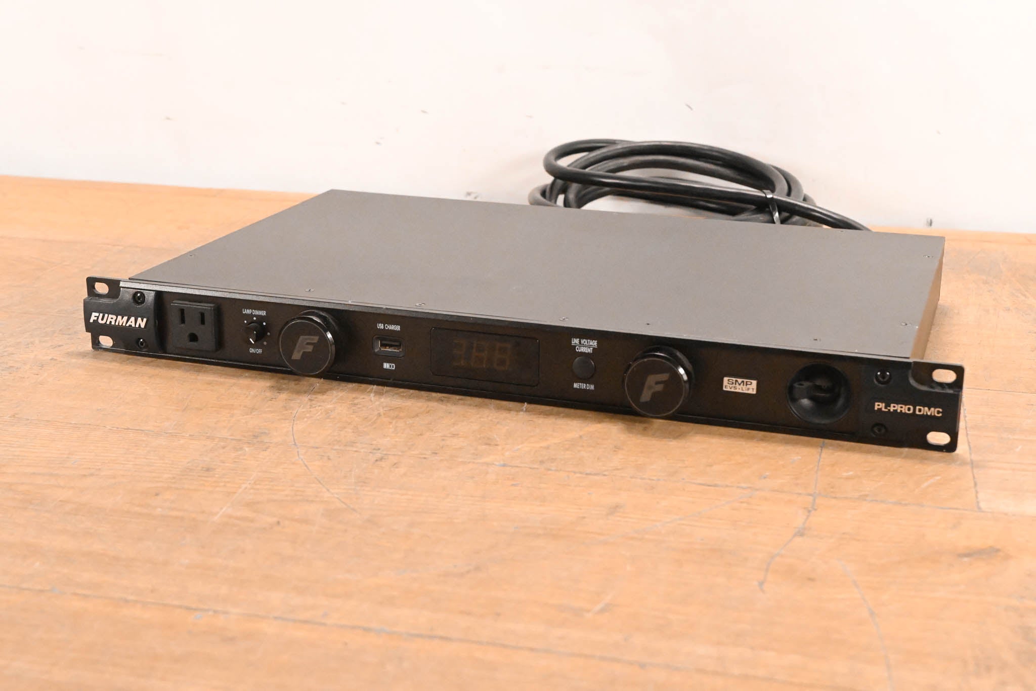Furman PL-PRO DMC 20A Power Conditioner with Lights & Voltmeter/Ammeter