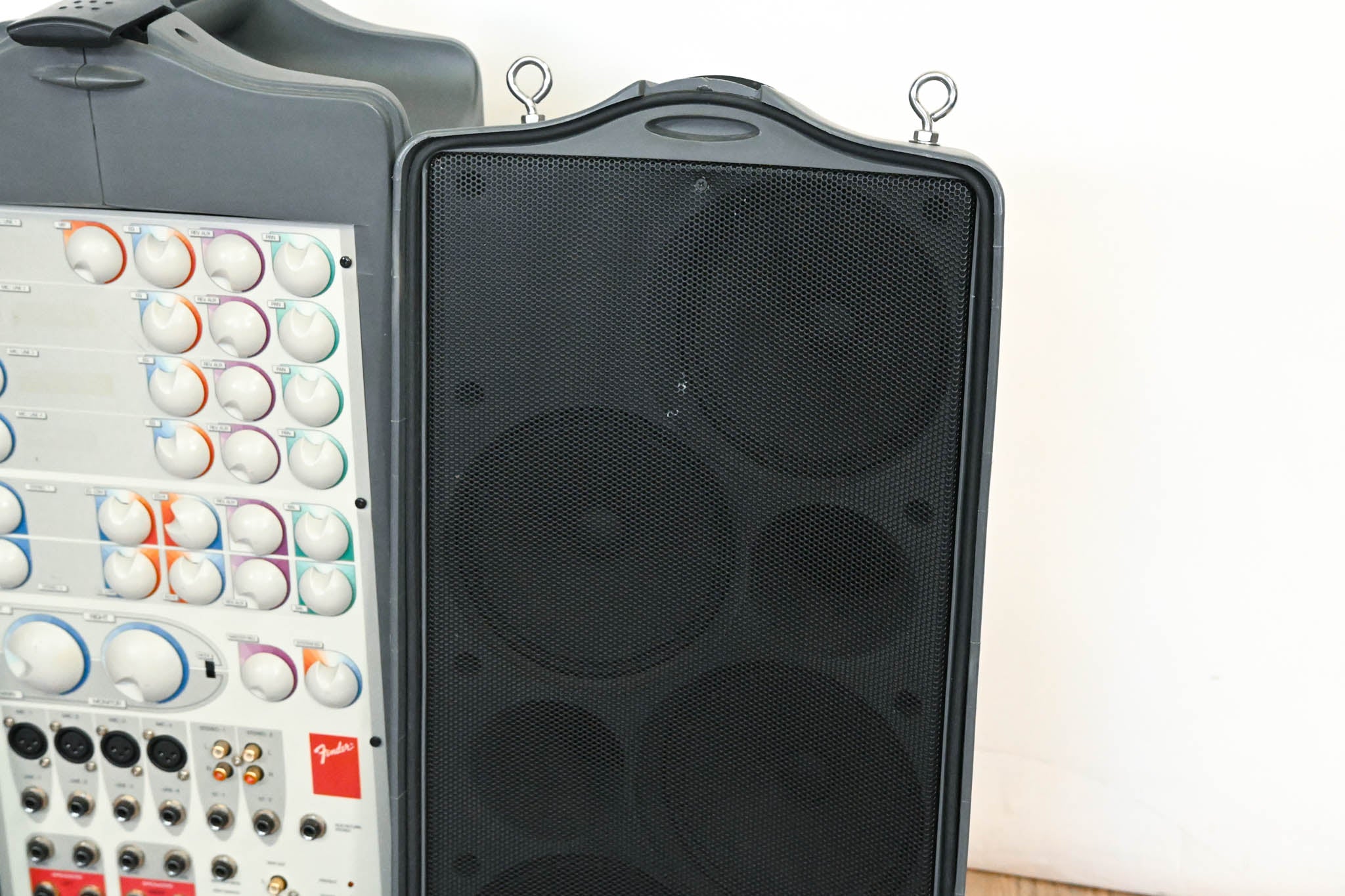 Fender Passport P-250 4-Channel Portable PA System