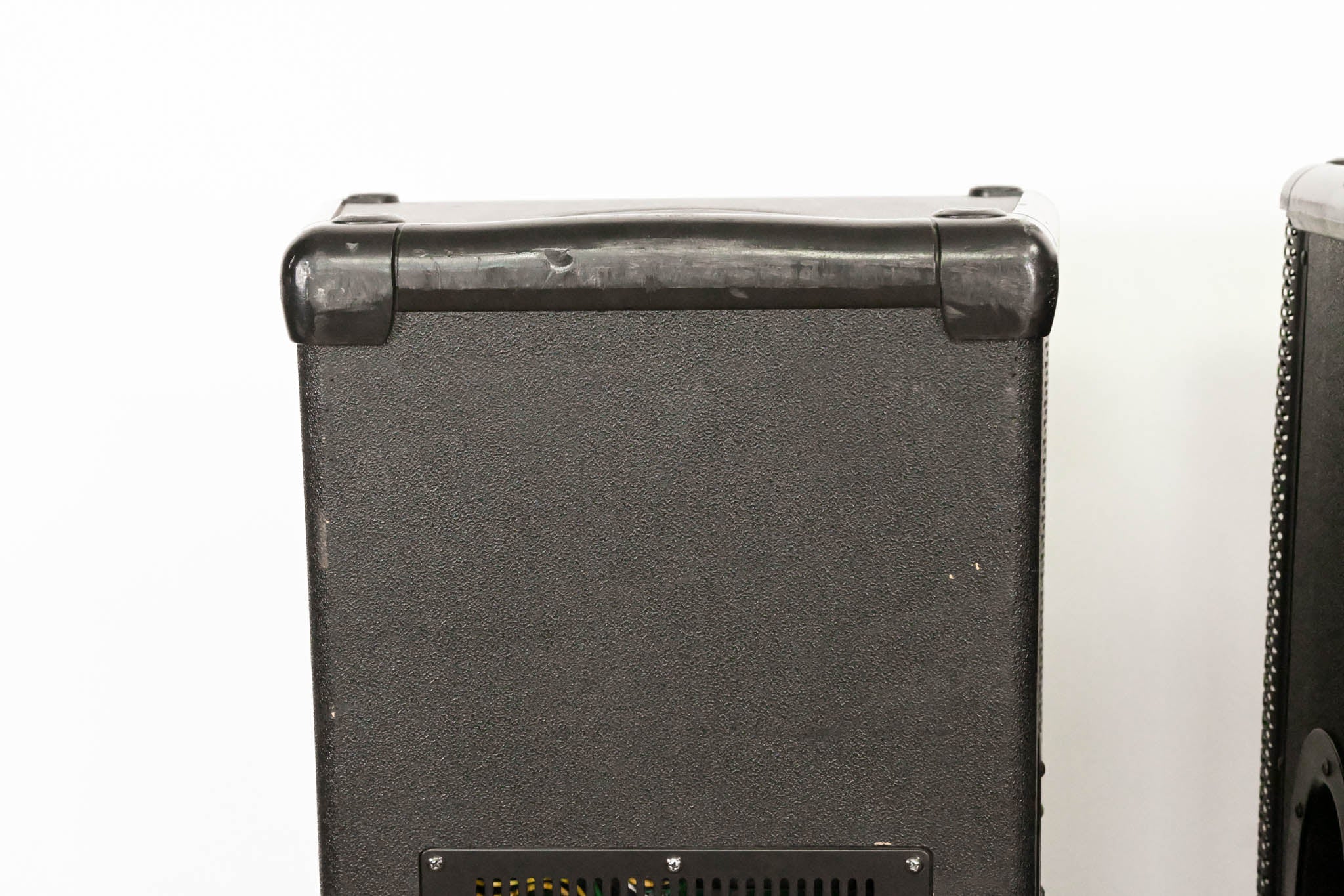 Mackie SR1530 Active 3-Way Sound Reinforcement Speaker (PAIR)
