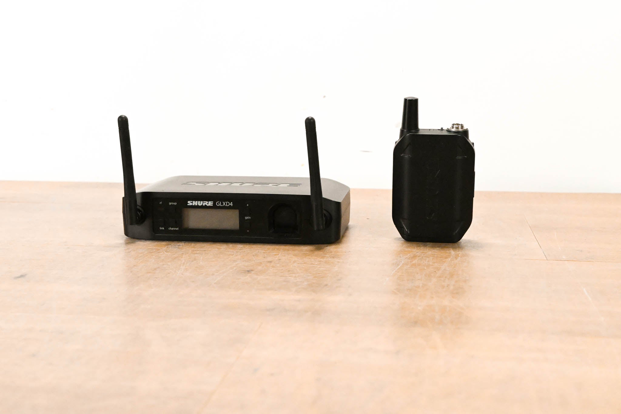Shure GLXD14-Z2 Digital Wireless Guitar System (2.4 GHz) NO POWER SUPPLY