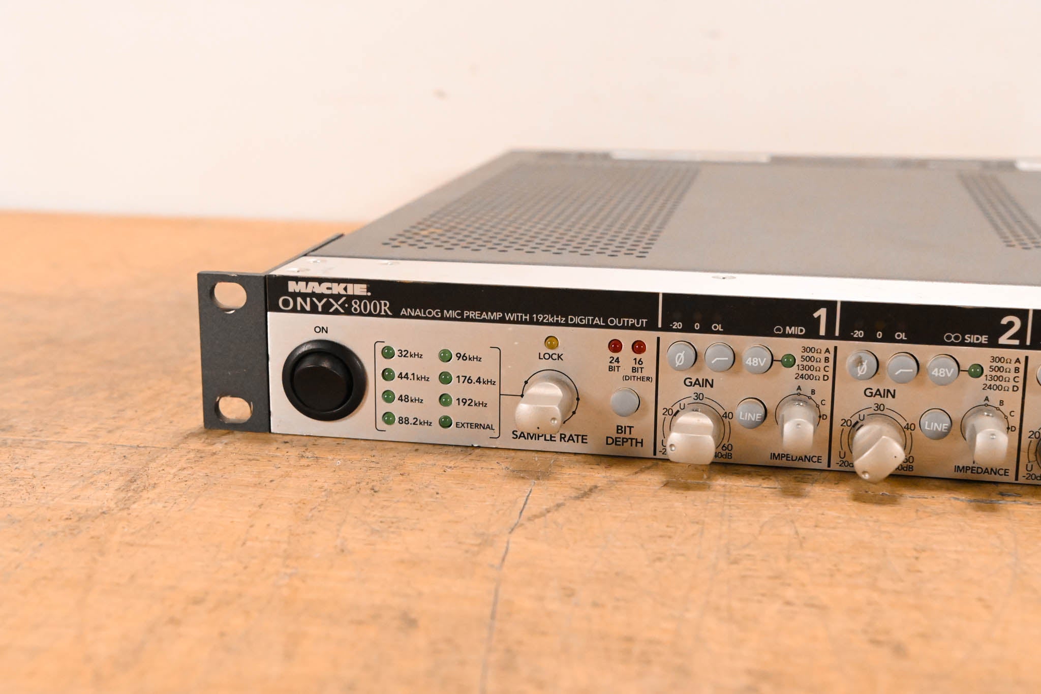 Mackie ONYX-800R 8-Channel Analog Mic Preamp w/ 192kHz Digital Output