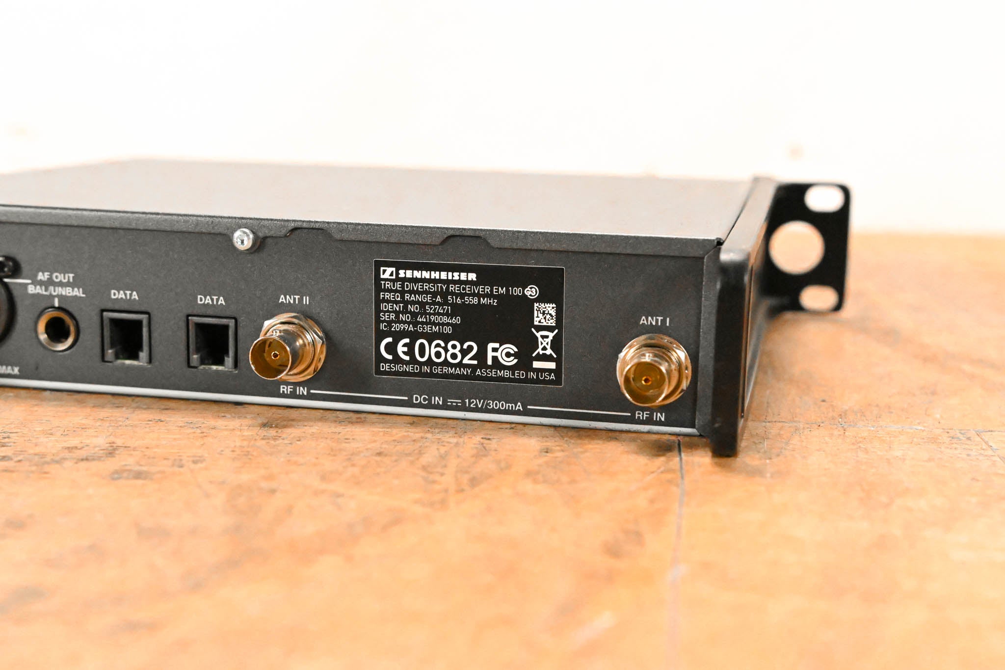 Sennheiser EM 100 G3 Wireless Receiver - A Range: 516-558 MHz