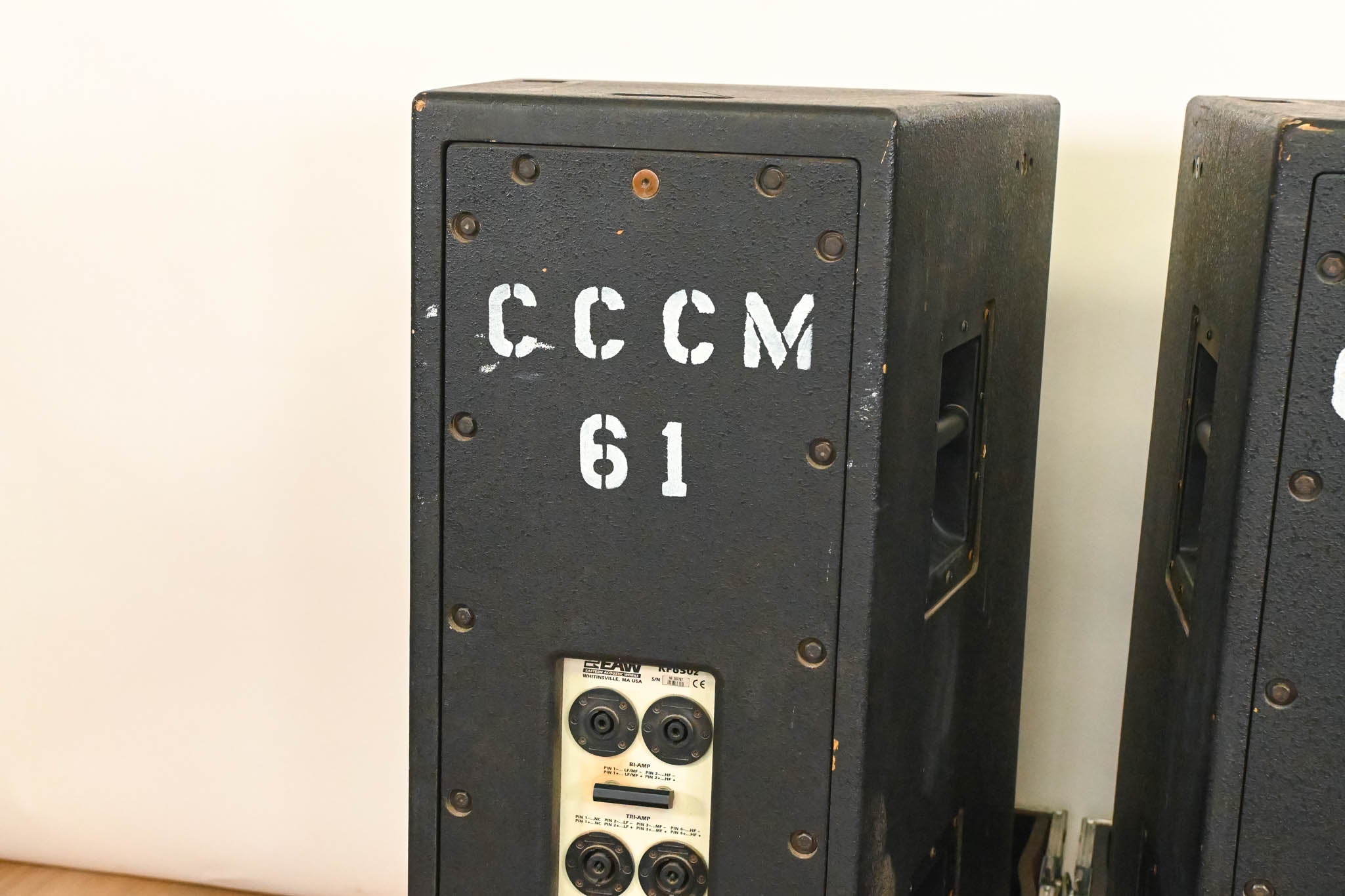 EAW KF650z Virtual Array Full Range Loudspeaker (PAIR) w/ Road Case