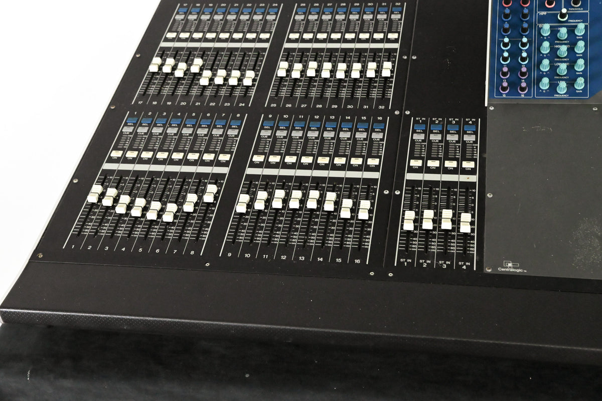 Yamaha M7CL-32 32-Channel Digital Audio Mixing Console