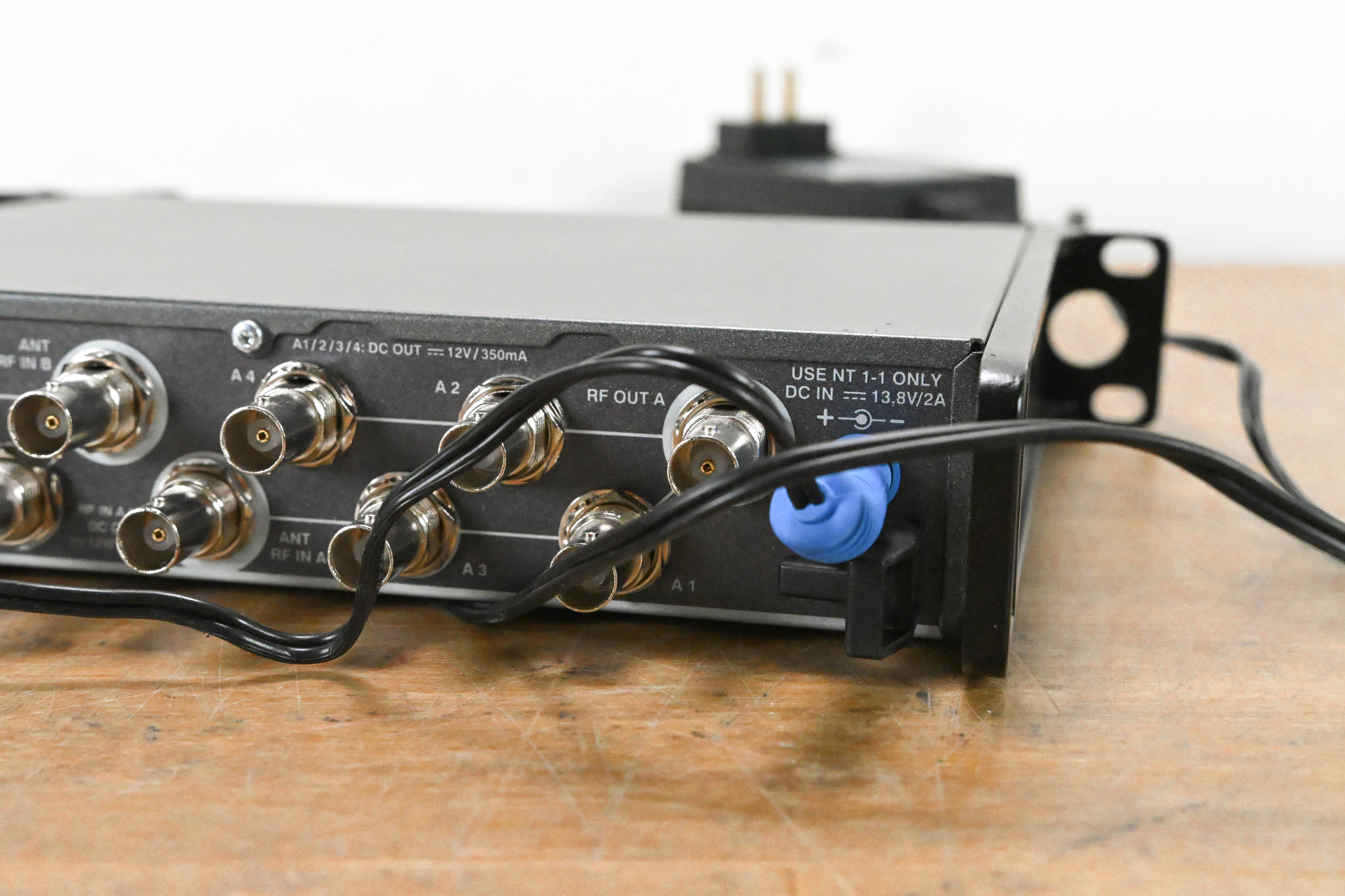 Sennheiser ASA 1 Active Antenna Splitter - 500-870 MHz