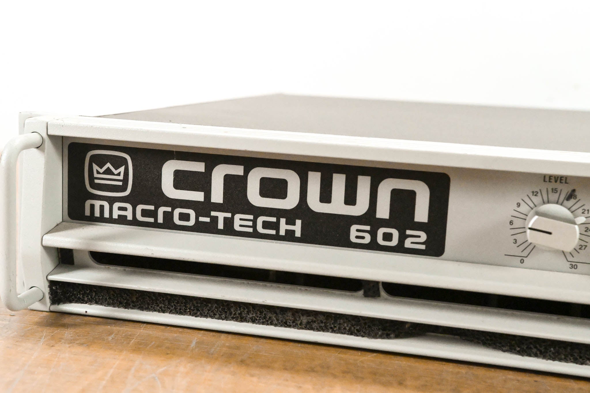 Crown Macro-Tech 602 2-Channel Power Amplifier