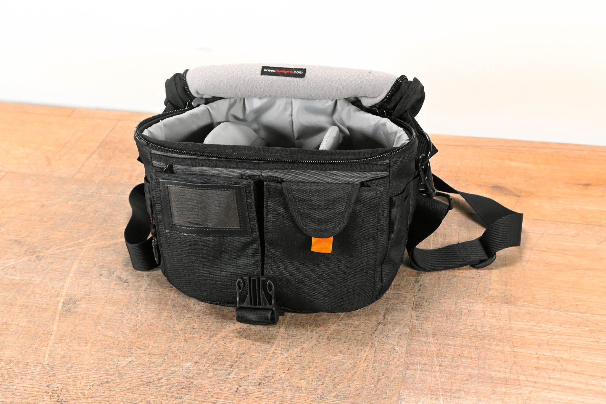 Lowepro Stealth Reporter D100 AW Camera Bag