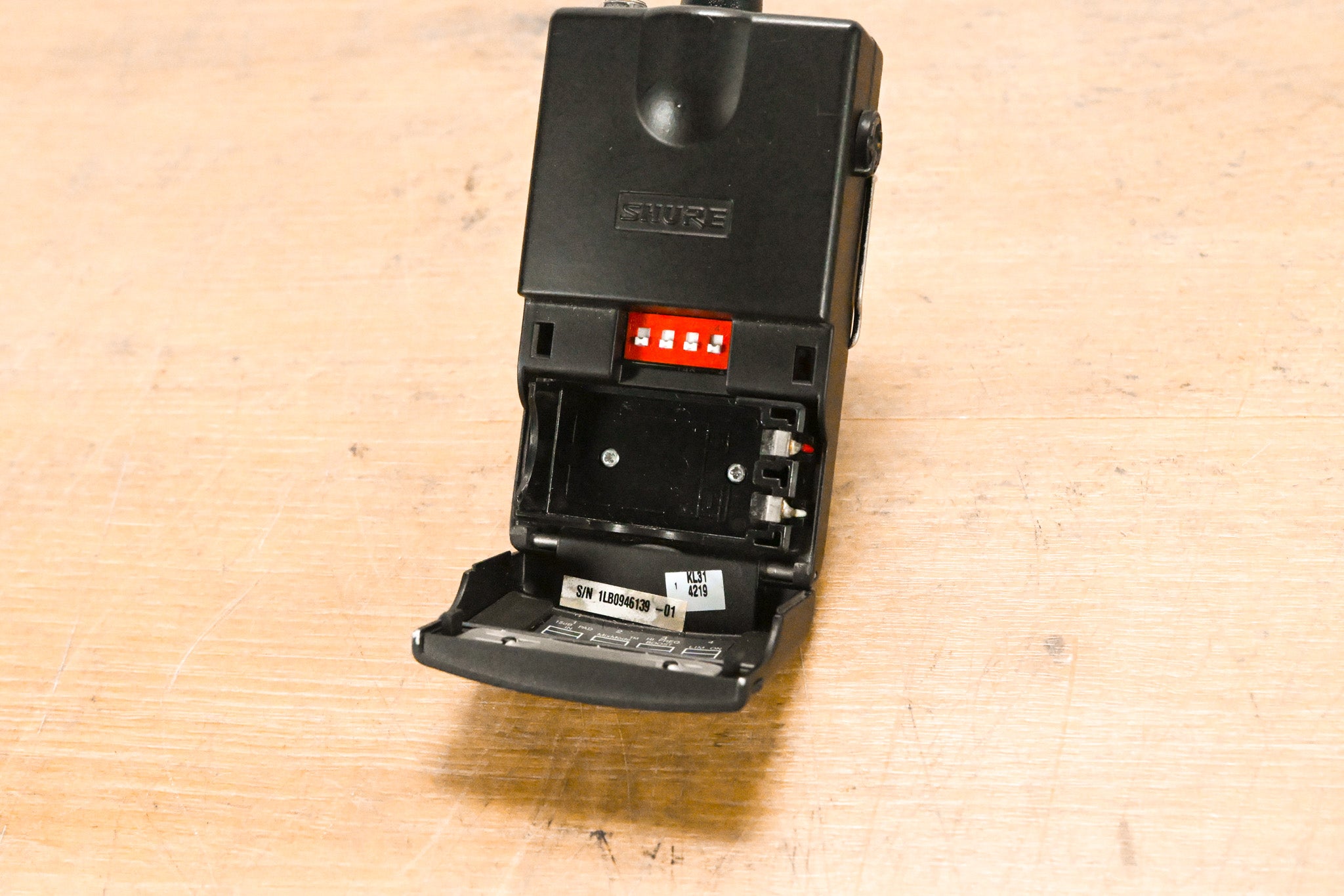 Shure P6HW Wired Bodypack Receiver
