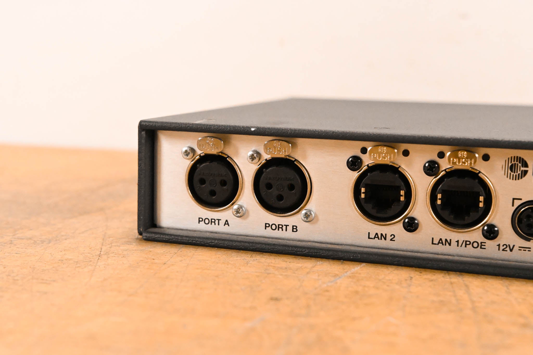 Clear-Com LQ-2W2 Compact 2-Port Partyline IP Interface (NO POWER SUPPLY)