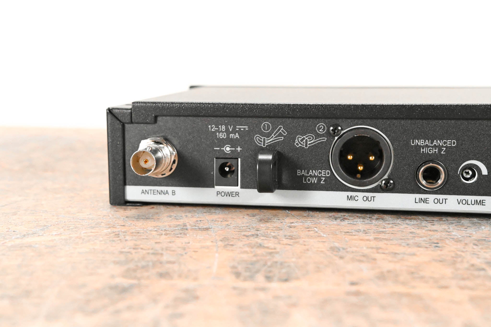 Shure SLX4 Wireless Diversity Receiver - H5 Band: 518-542 MHz