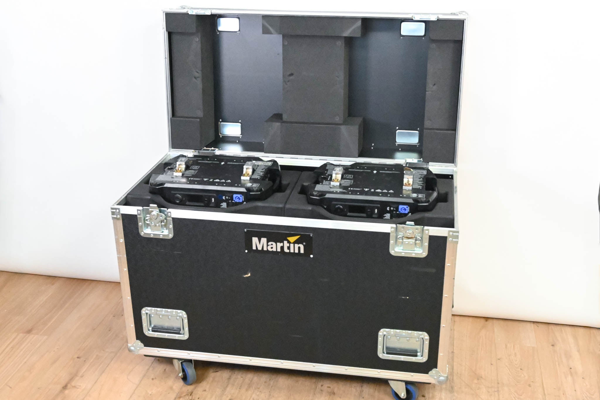 Martin MAC Viper AirFX Aerial Effects Fixture Pair with Flight Case