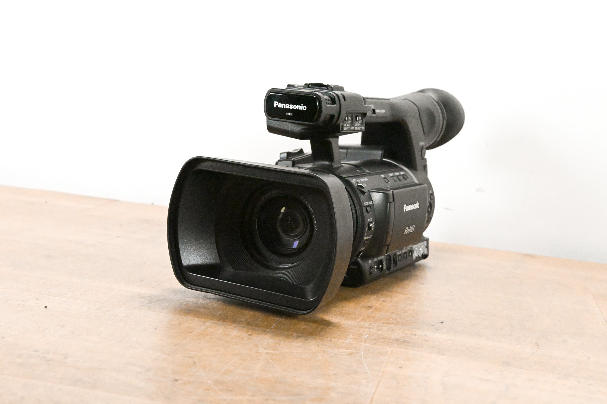 Panasonic AG-HPX250P P2 HD Handheld Camcorder