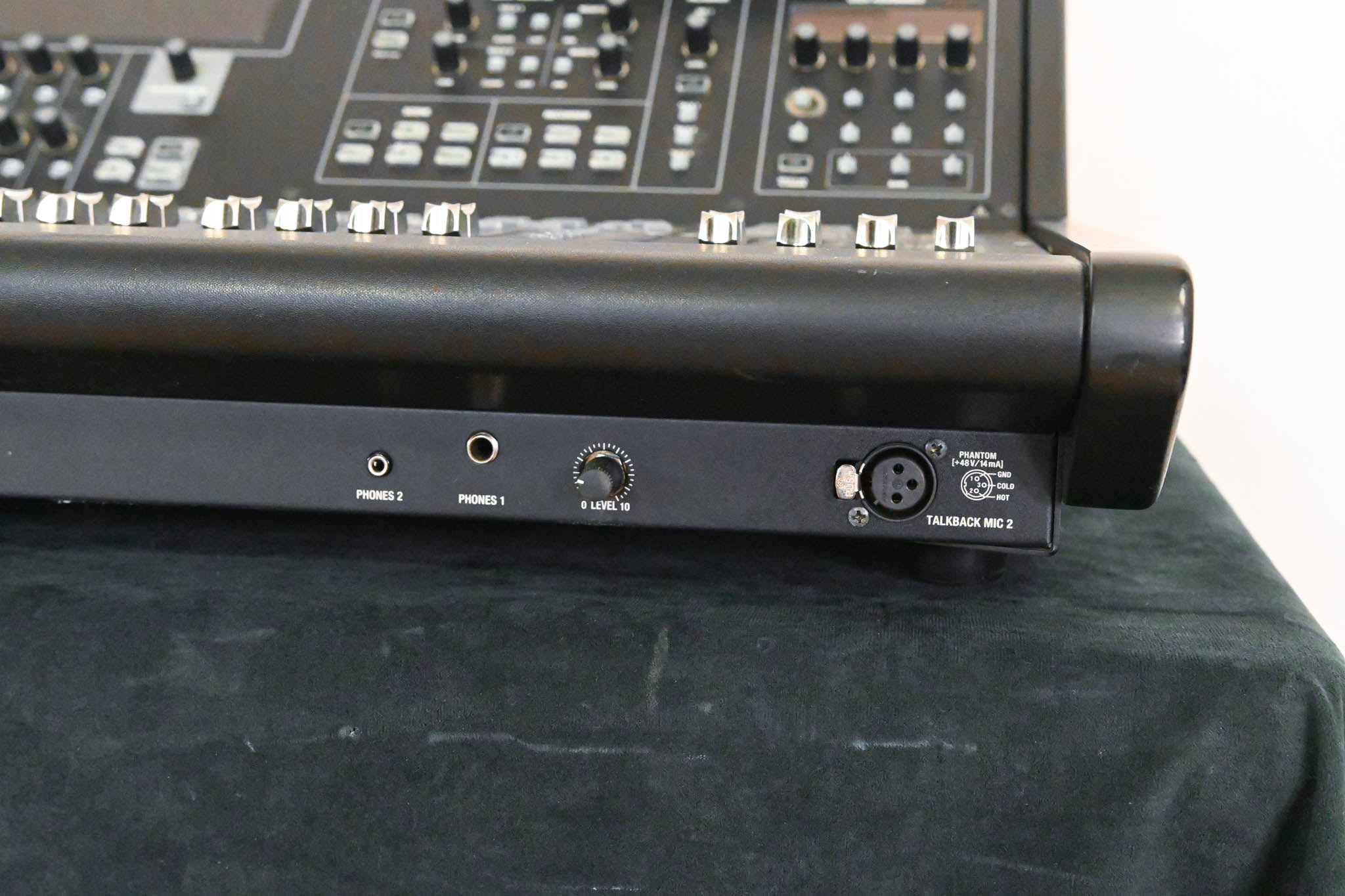 Roland M-5000 Live Mixing Console