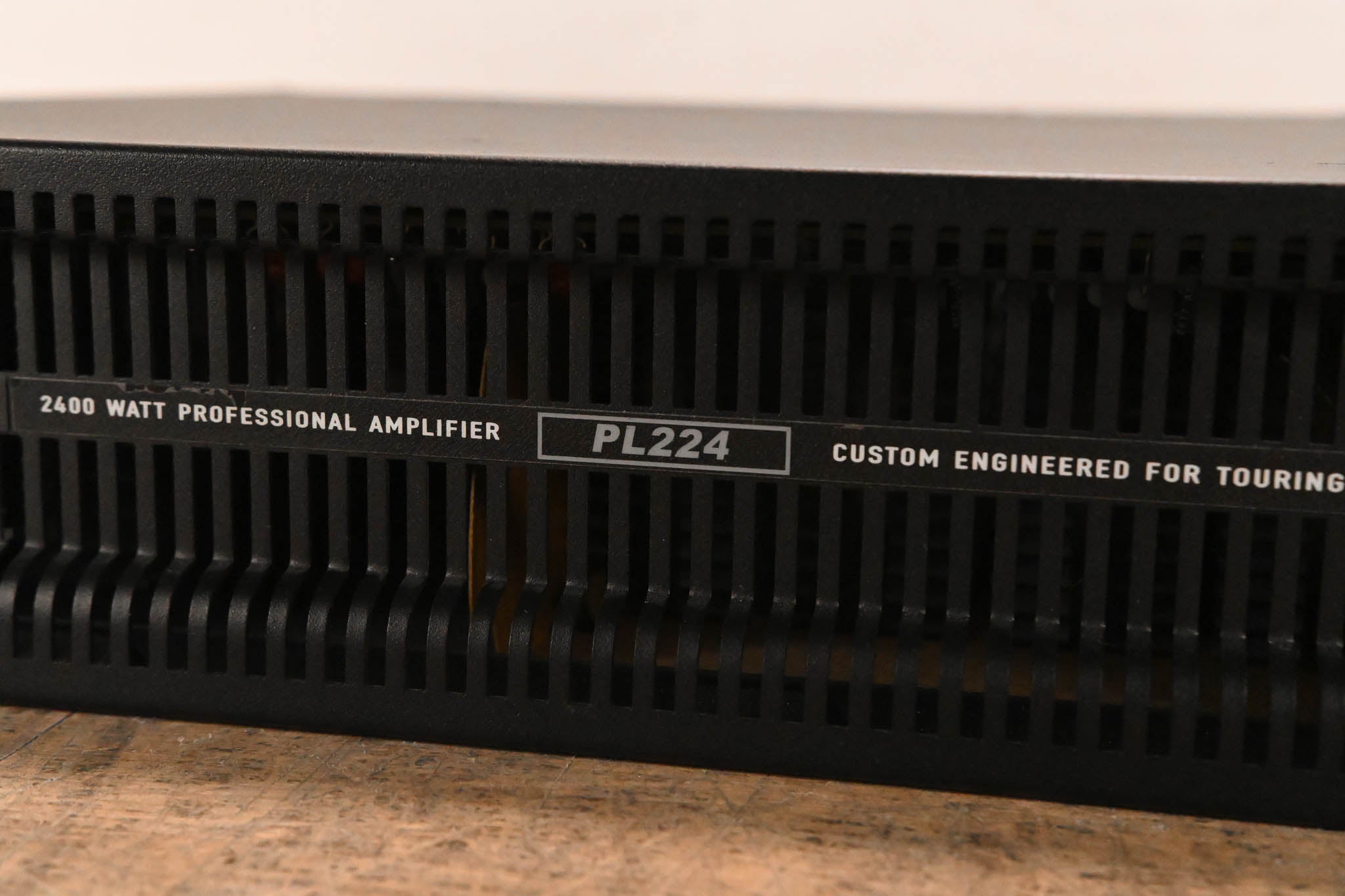 QSC PL224 PowerLight 2 Series 2-Channel Power Amplifier