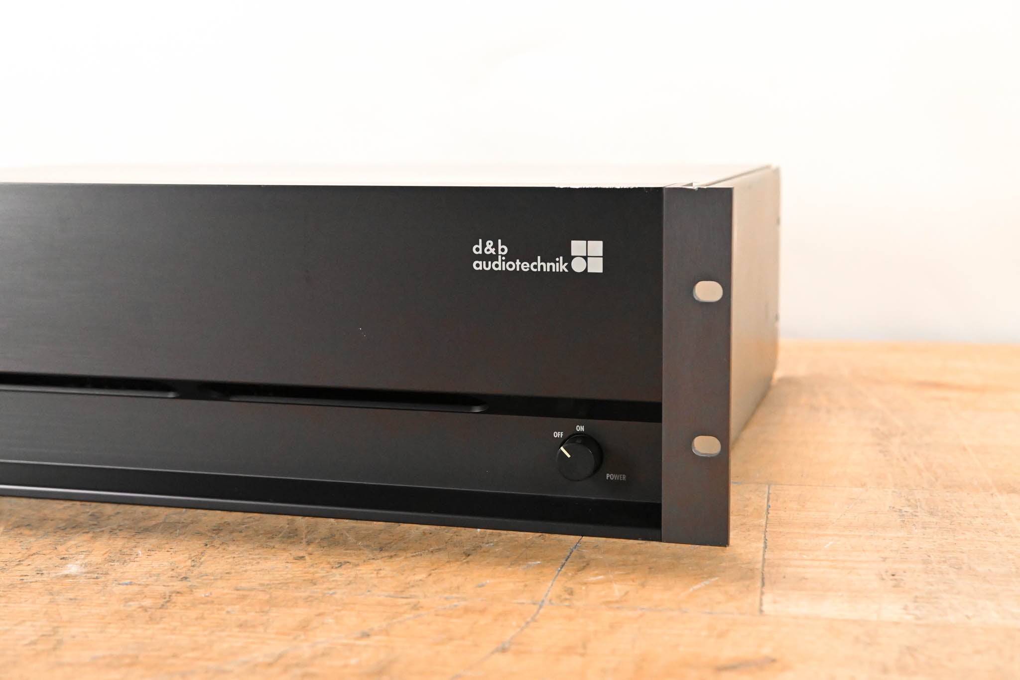 d&b audiotechnik D12 Dual-Channel Power Amplifier