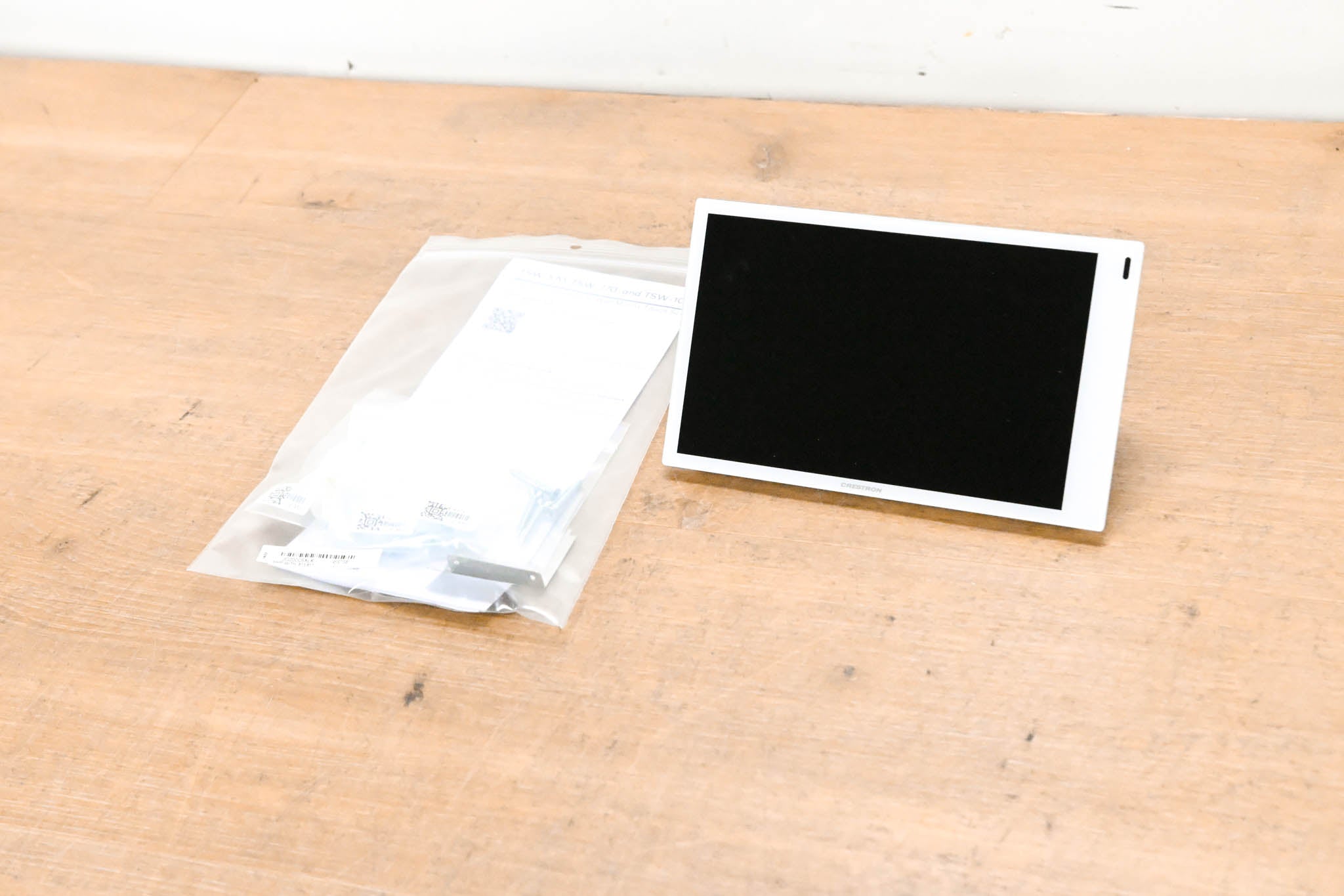 Crestron TSW-770-W-S 7" Wall Mount White Touch Screen
