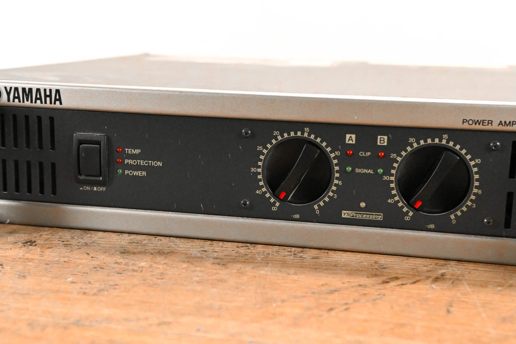 Yamaha P2500S 2-Channel Power Amplifier
