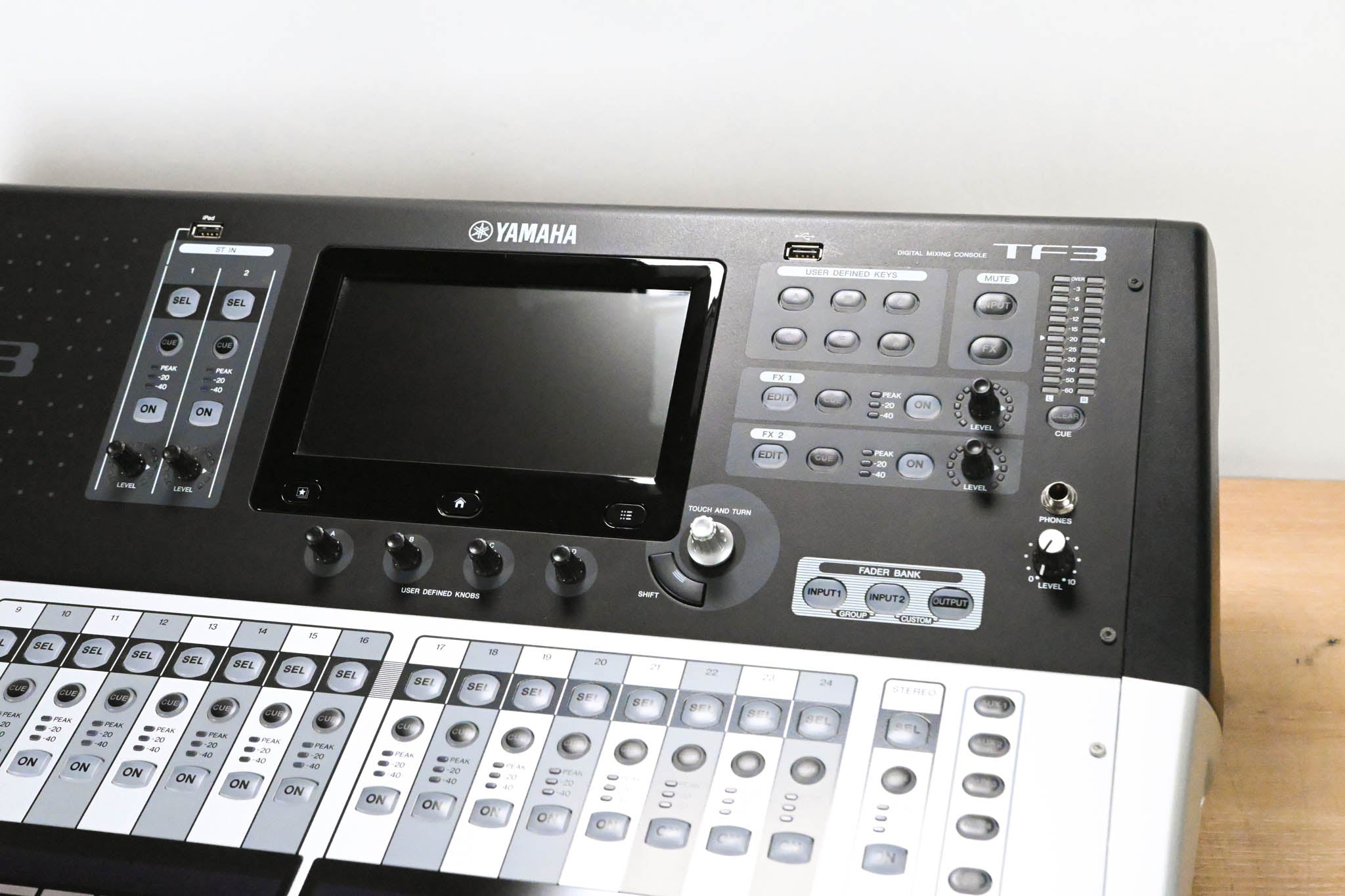 Yamaha TF3 24-Channel Digital Audio Mixer