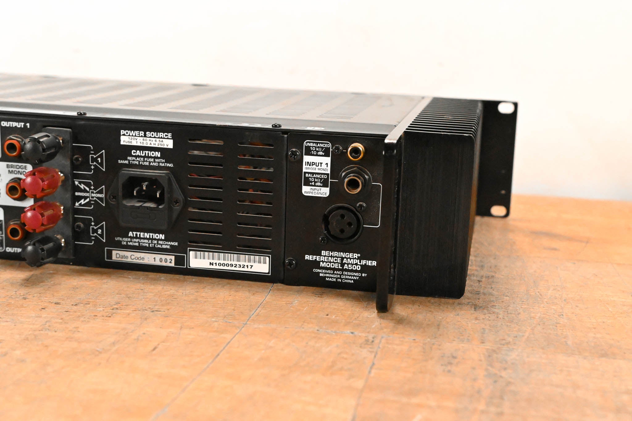 Behringer A500 600W Reference-Class Studio Power Amplifier