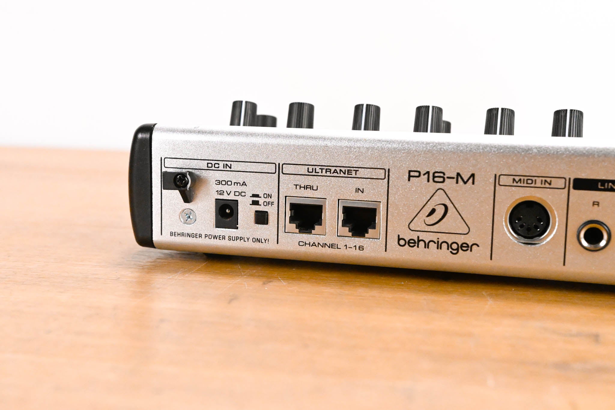 Behringer Powerplay P16-M 16-Channel Digital Personal Mixer