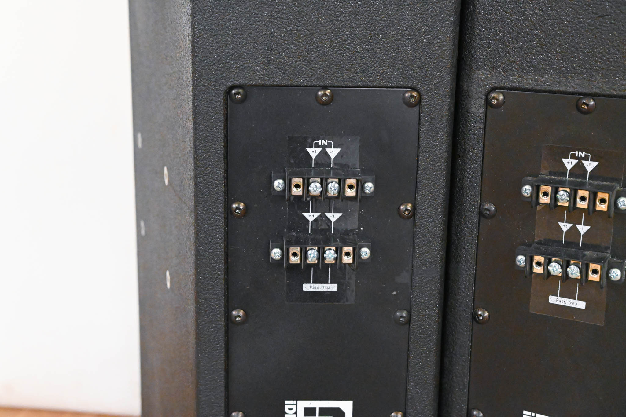 McCauley ID2.208-26 Passive Installation Loudspeaker (PAIR)