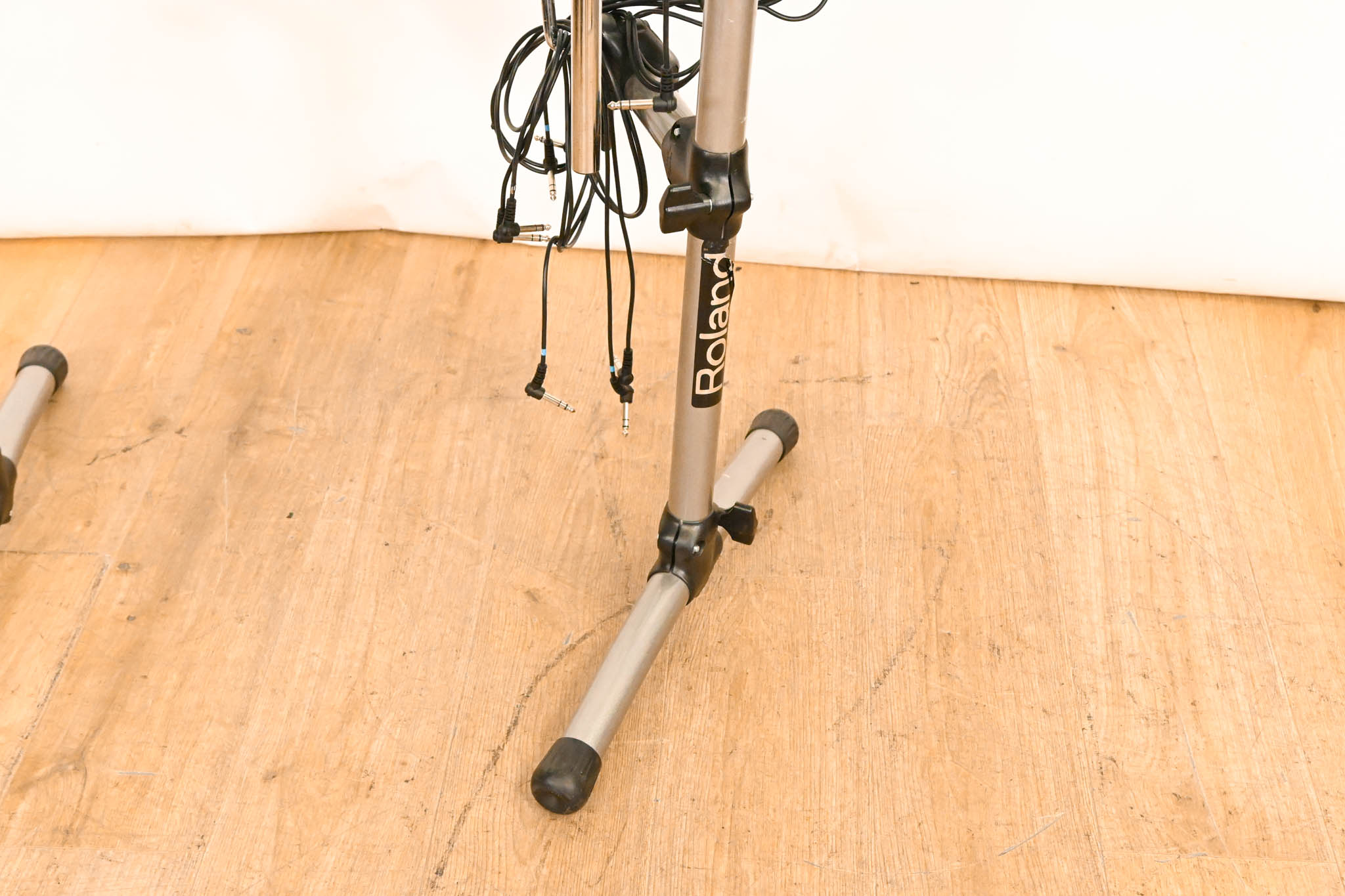 Roland TD-6V Electronic Drum Kit Module w/Frame + Cables (NO DRUM PADS)