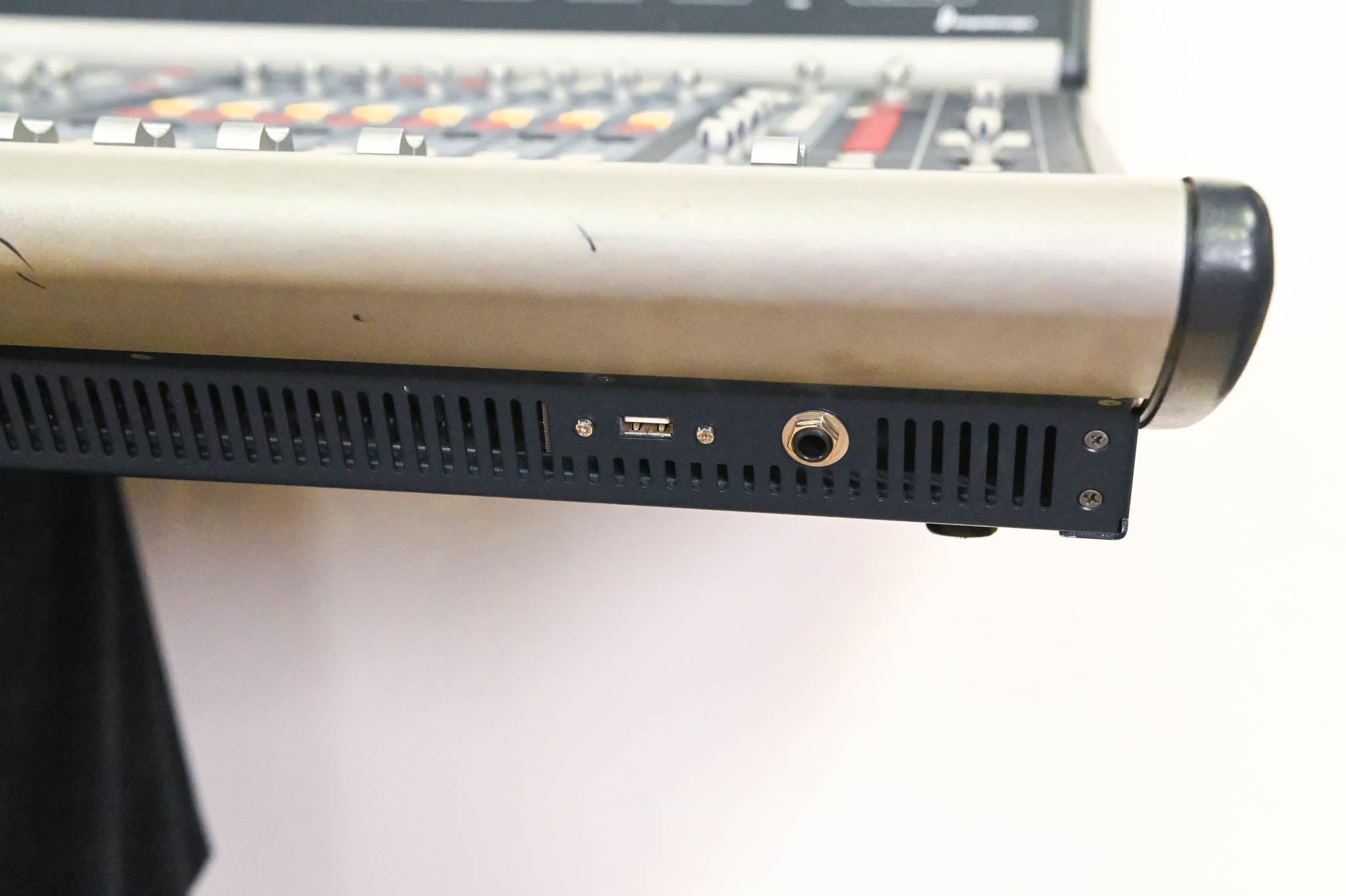 Digidesign VENUE D-Show Console Surface with Sidecar
