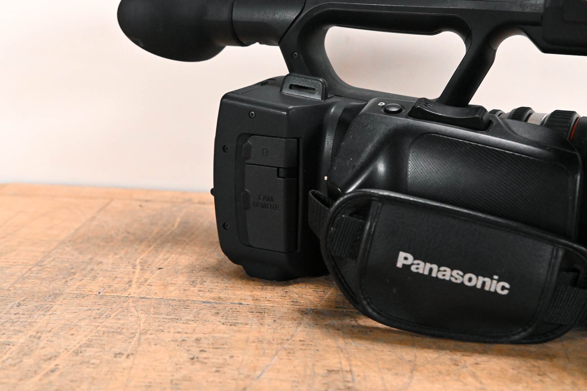 Panasonic AG-AC90PJ AVCCAM Handheld Camcorder
