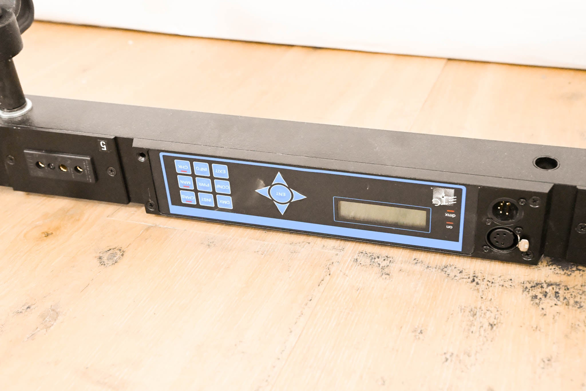 ETC SB6-10M 6 x 10A (1200W) SmartBar with Stage Pin Connectors