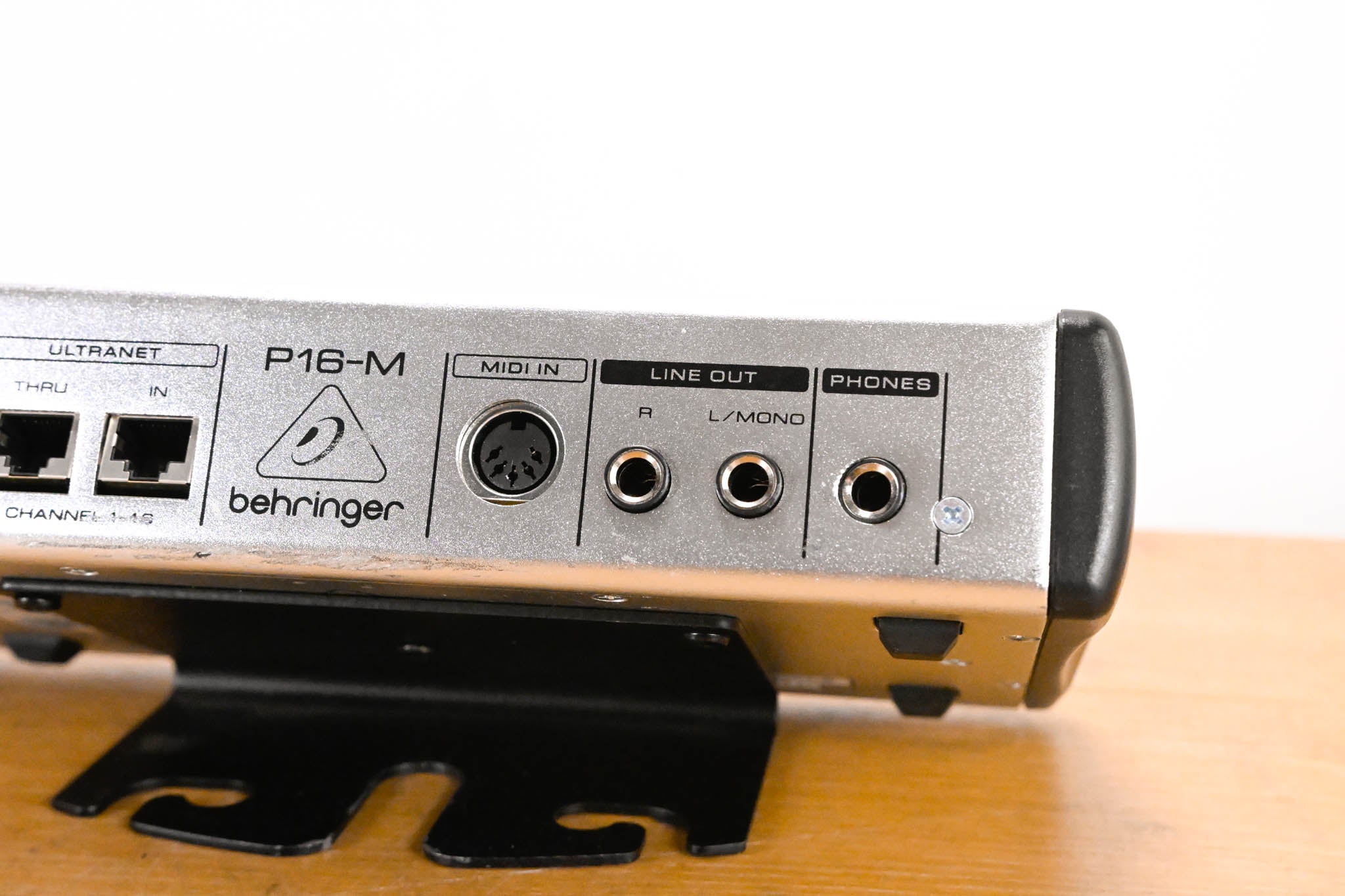 Behringer Powerplay P16-M 16-Channel Digital Personal Mixer