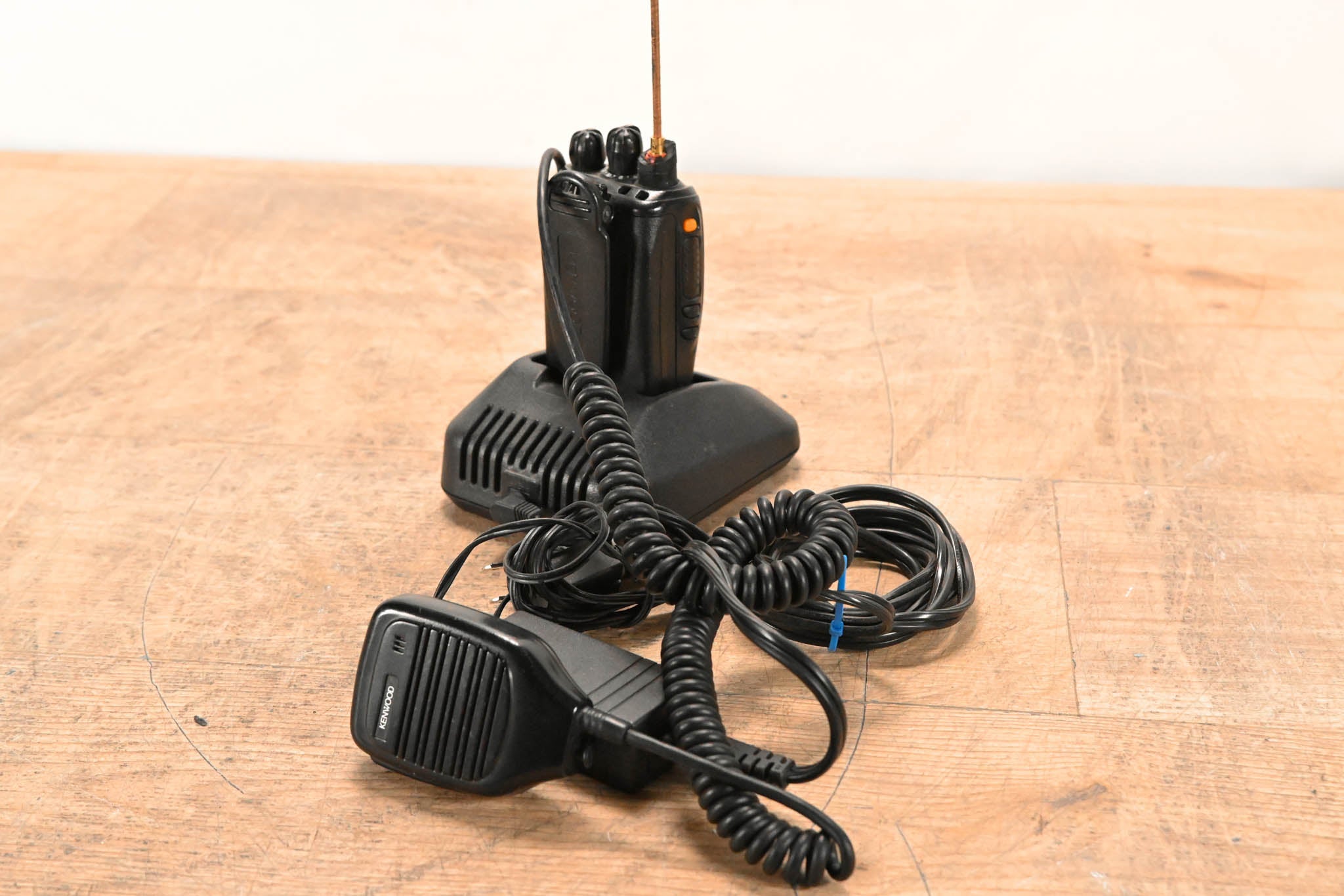 Kenwood TK-3360 UHF Radio with KNB-25A Battery and KSC-25 Charger