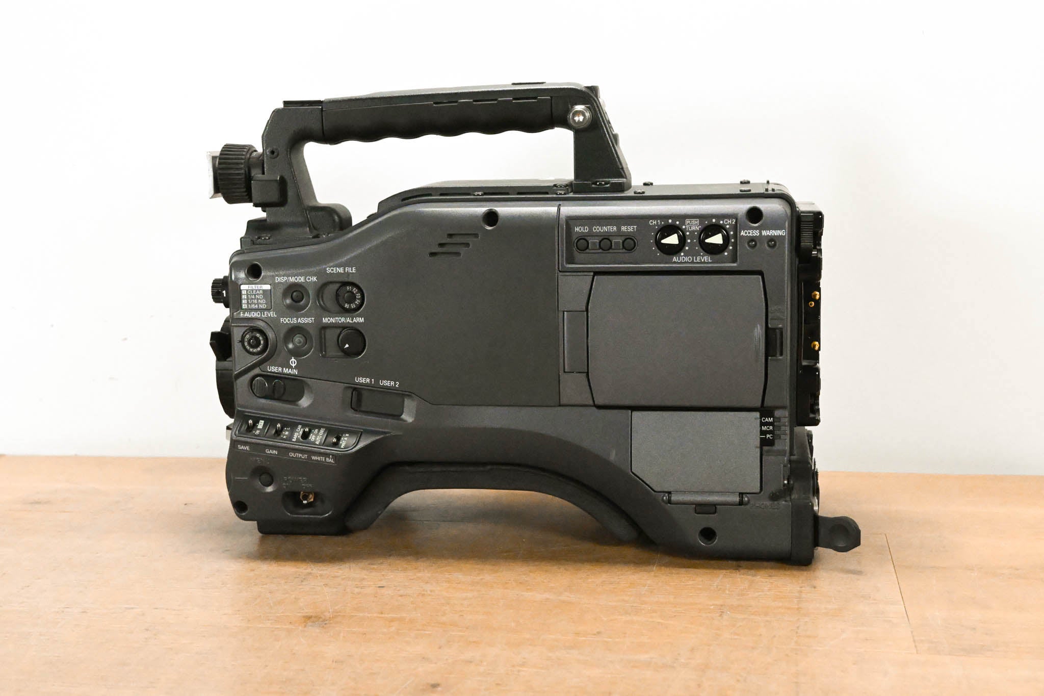 Panasonic AG-HPX500P 2/3" Shoulder-Mounted P2HD Camcorder