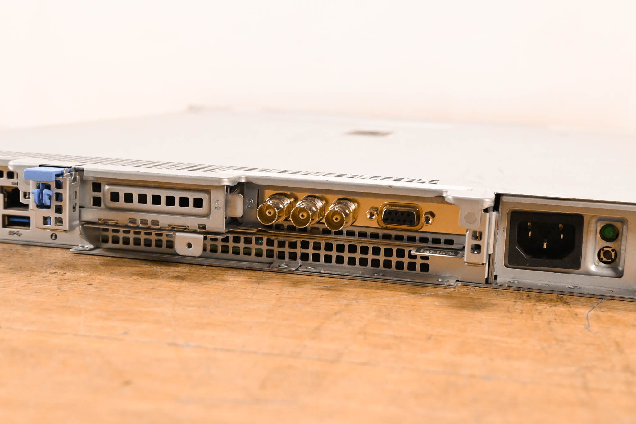 LiveU LU2000 Dual HD Output Decoder Server