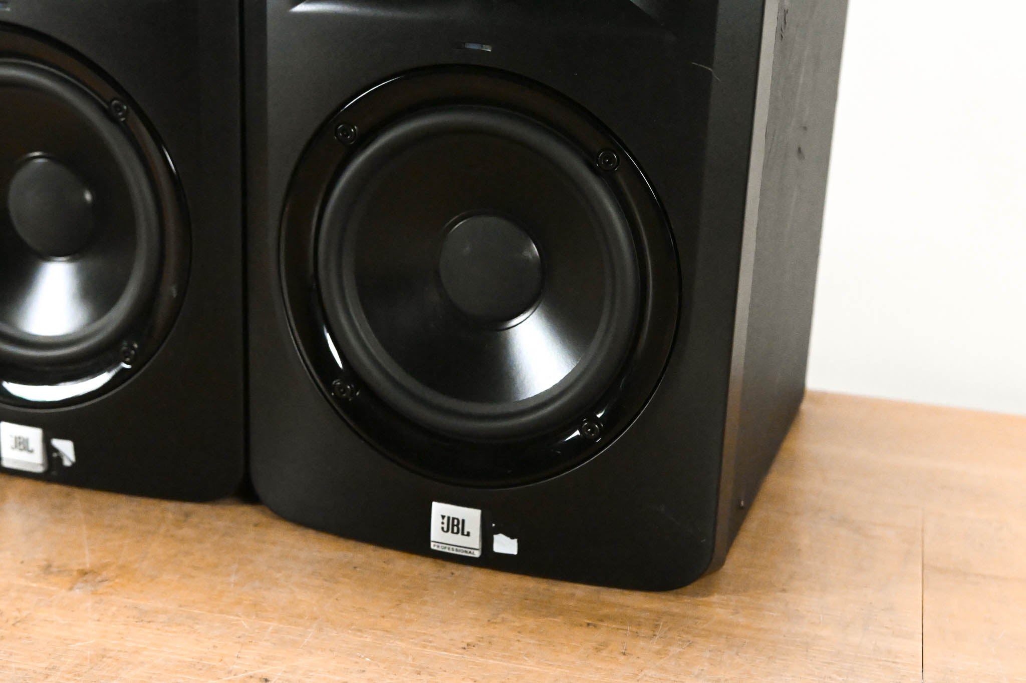 JBL LSR305 5" Two-Way Powered Studio Monitor (PAIR)