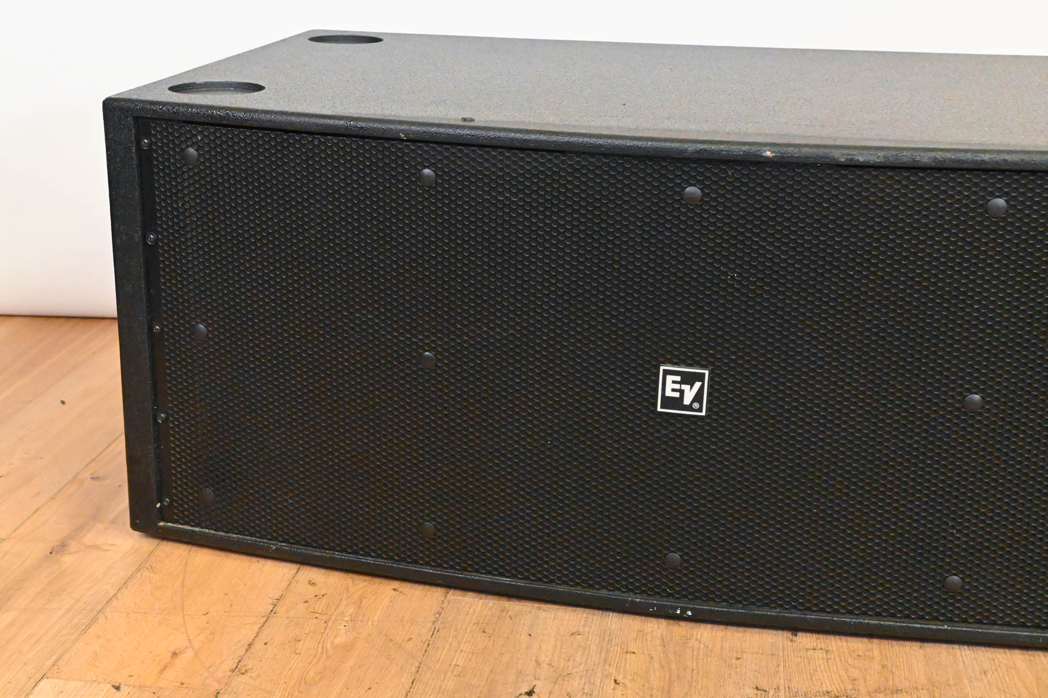 Electro-Voice (EV) Xsub Dual 18" 1200W Subwoofer