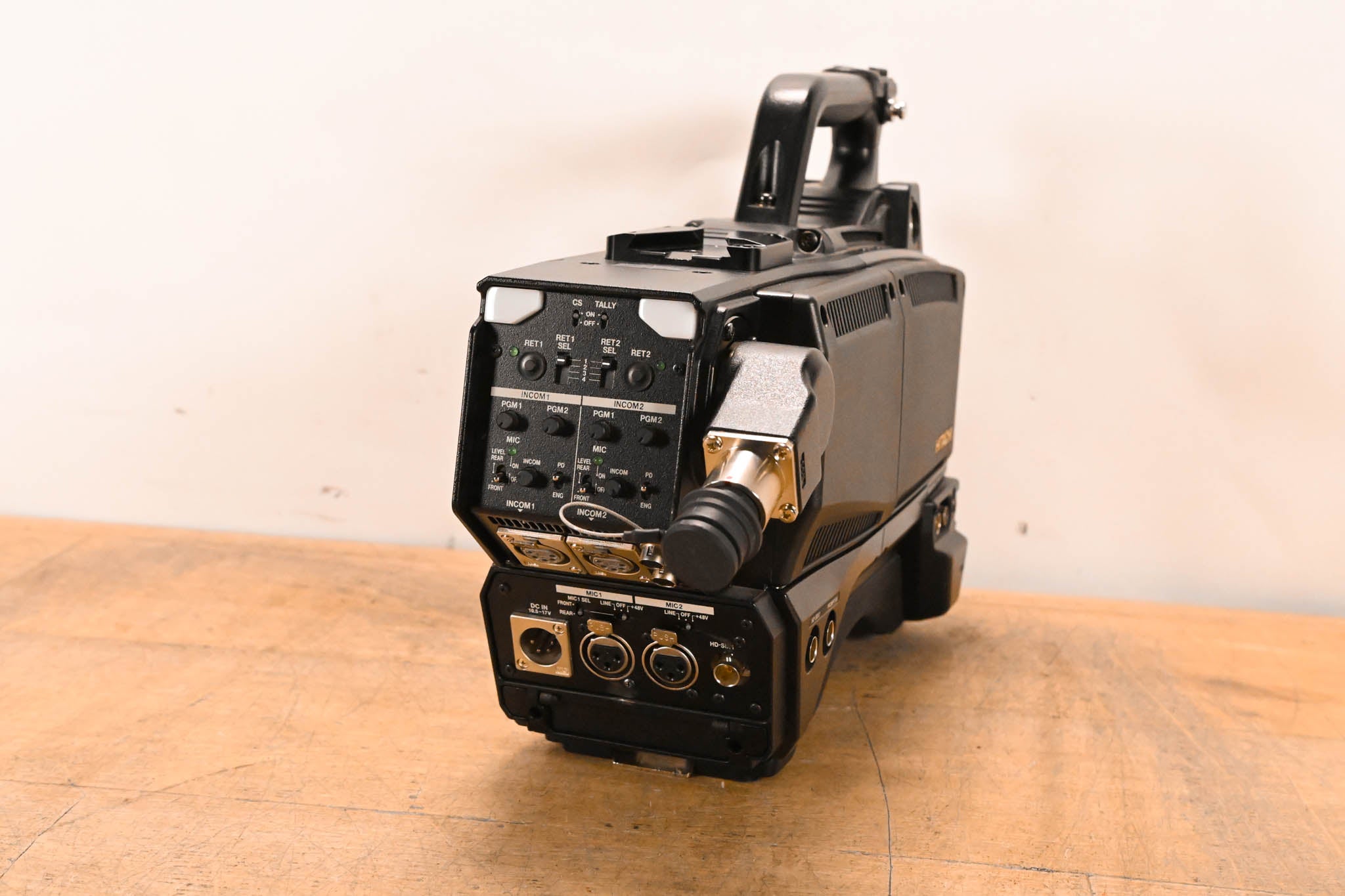 Hitachi Z-HD5000 HDTV Camera with CA-HF1000 Camera Adaptor