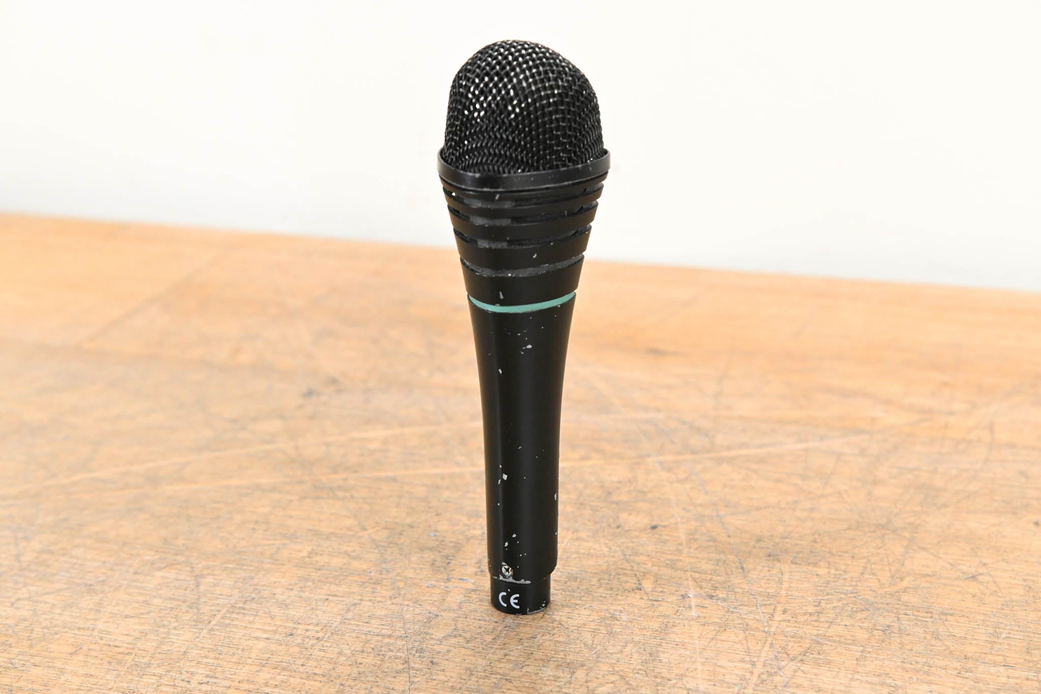 AKG D3800 Dynamic Hypercardioid Microphone CG01BJS