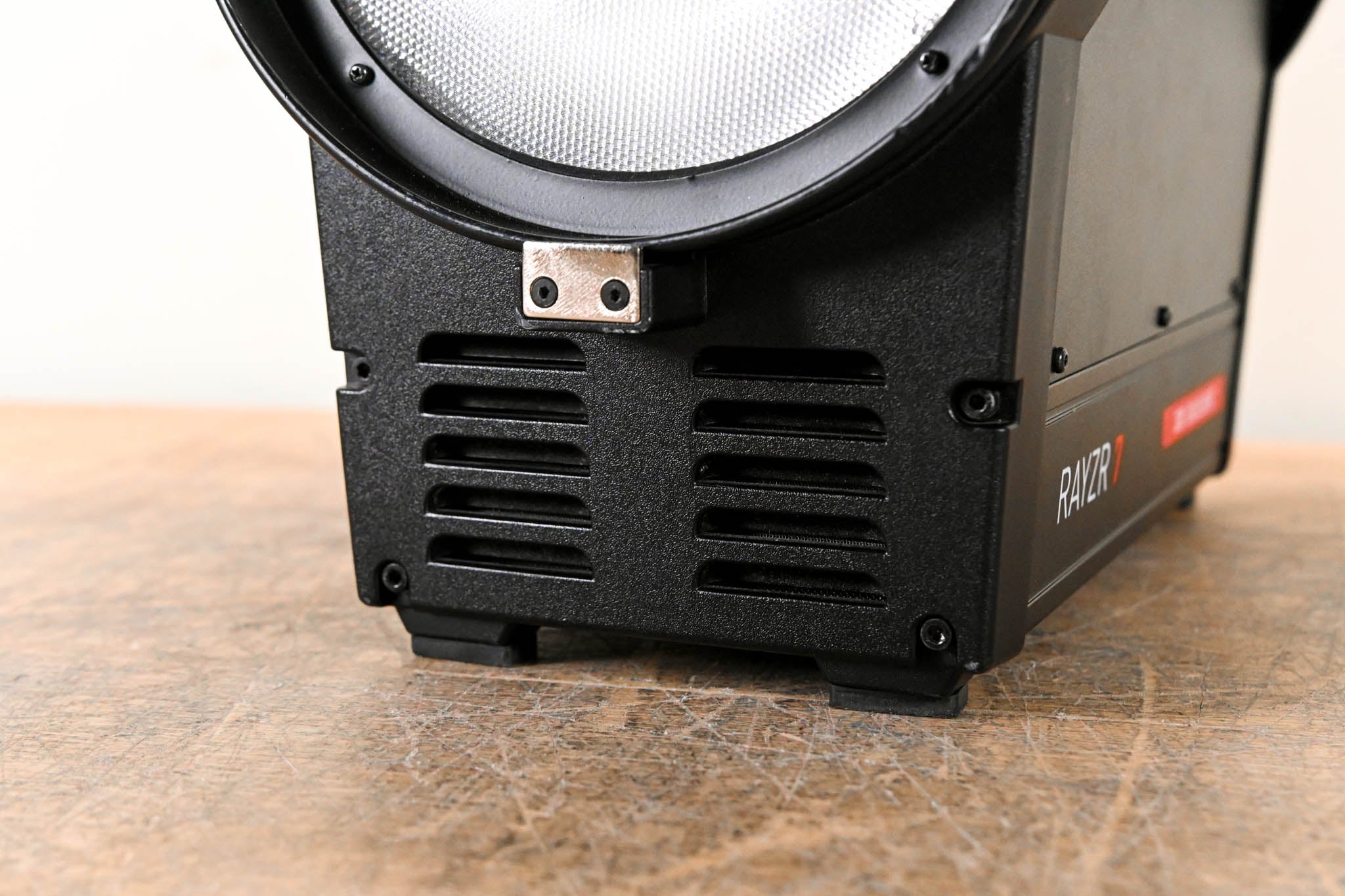 Vibesta Rayzr 7 300 Daylight 7" LED Fresnel