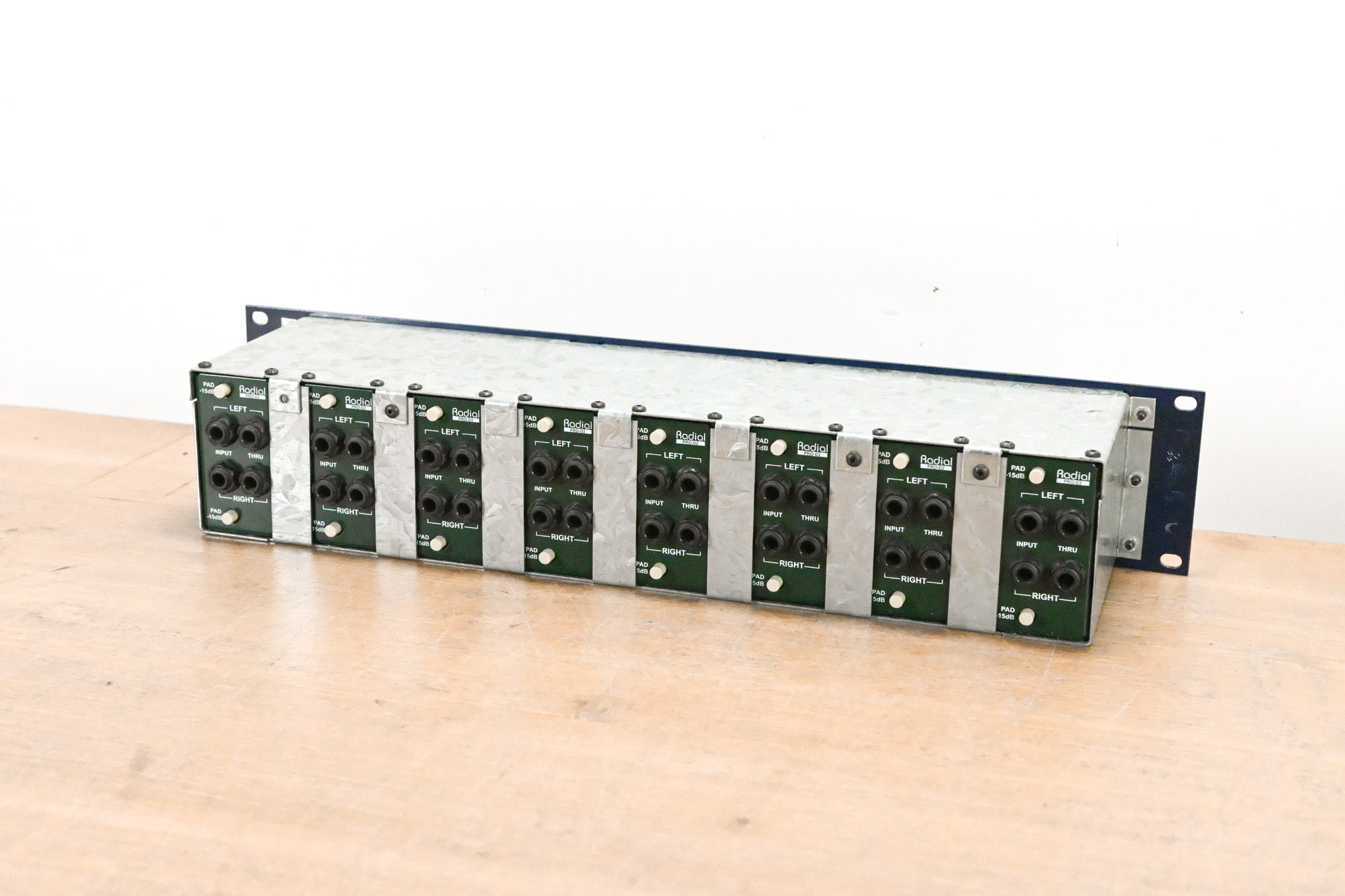 Radial Engineering J-Rak 8 8-Space Rack Adaptor with 8 Radial ProD2s