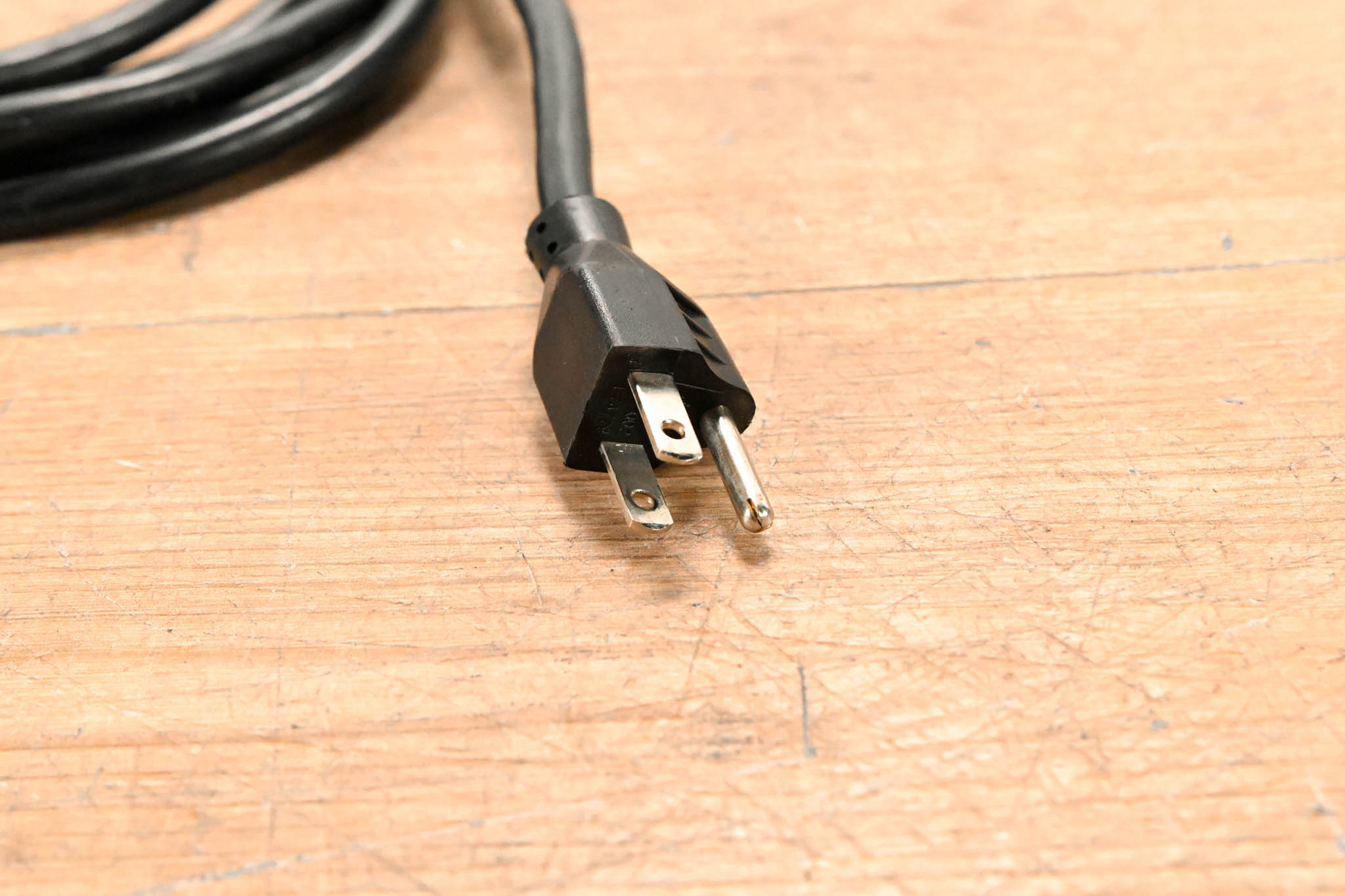 Furman PL-8C 15A Classic Series Power Conditioner with Lights