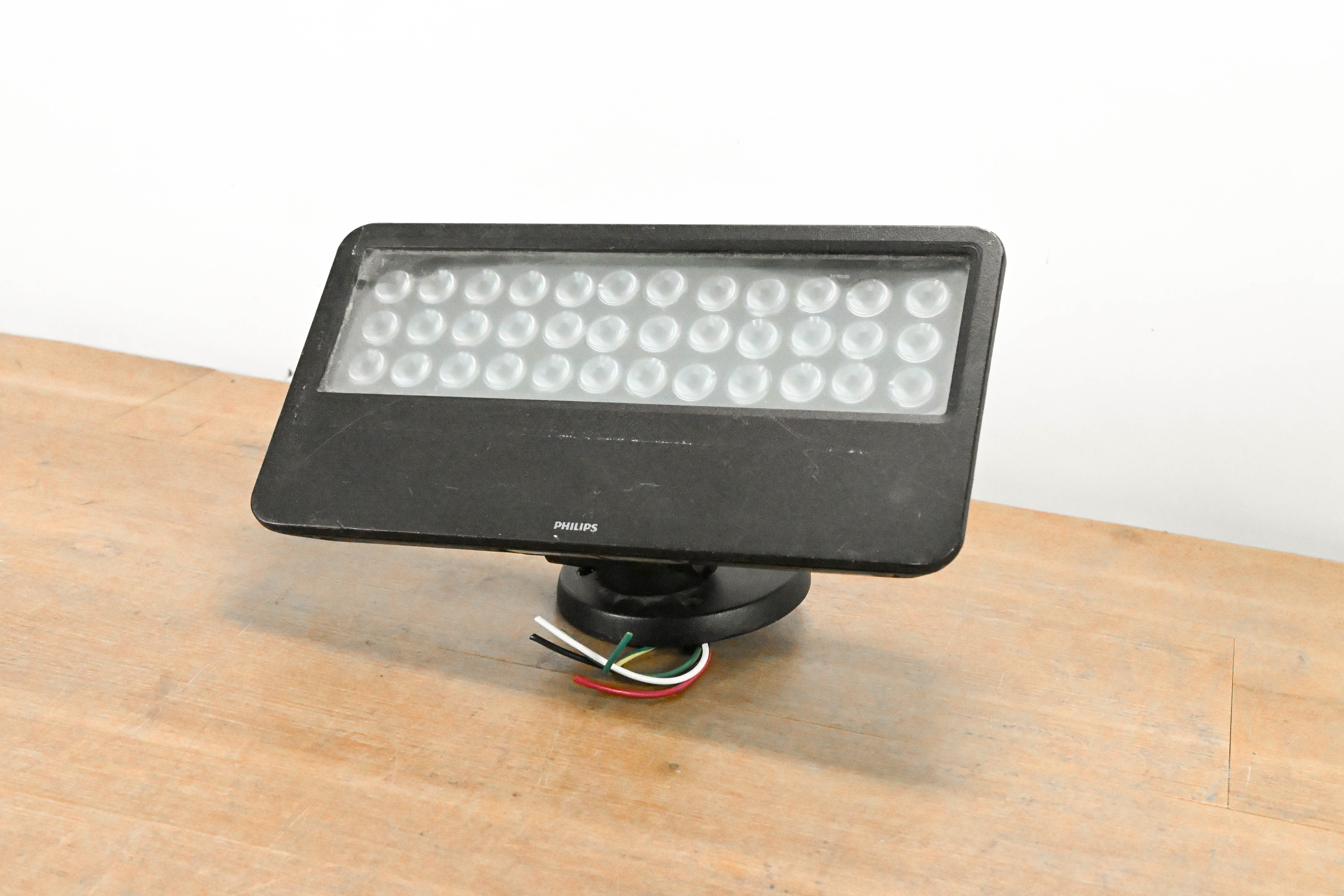 Philips iW Blast12 Powercore Frosted Lens LED Fixture