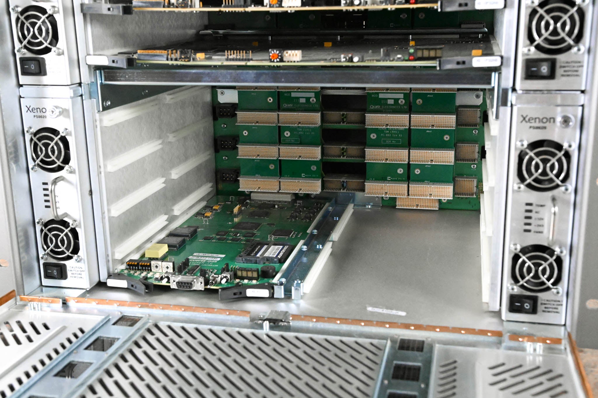 Evertz XE8-128x128 Xenon Multi-Format Router
