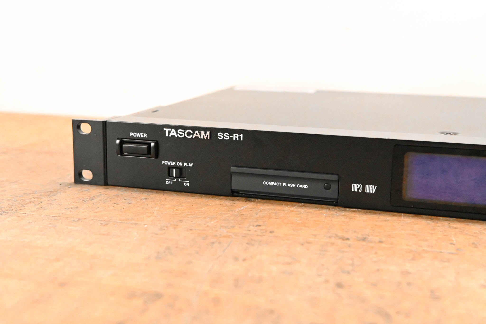 TASCAM SS-R1 Rack-Mountable Compact Solid State Recorder