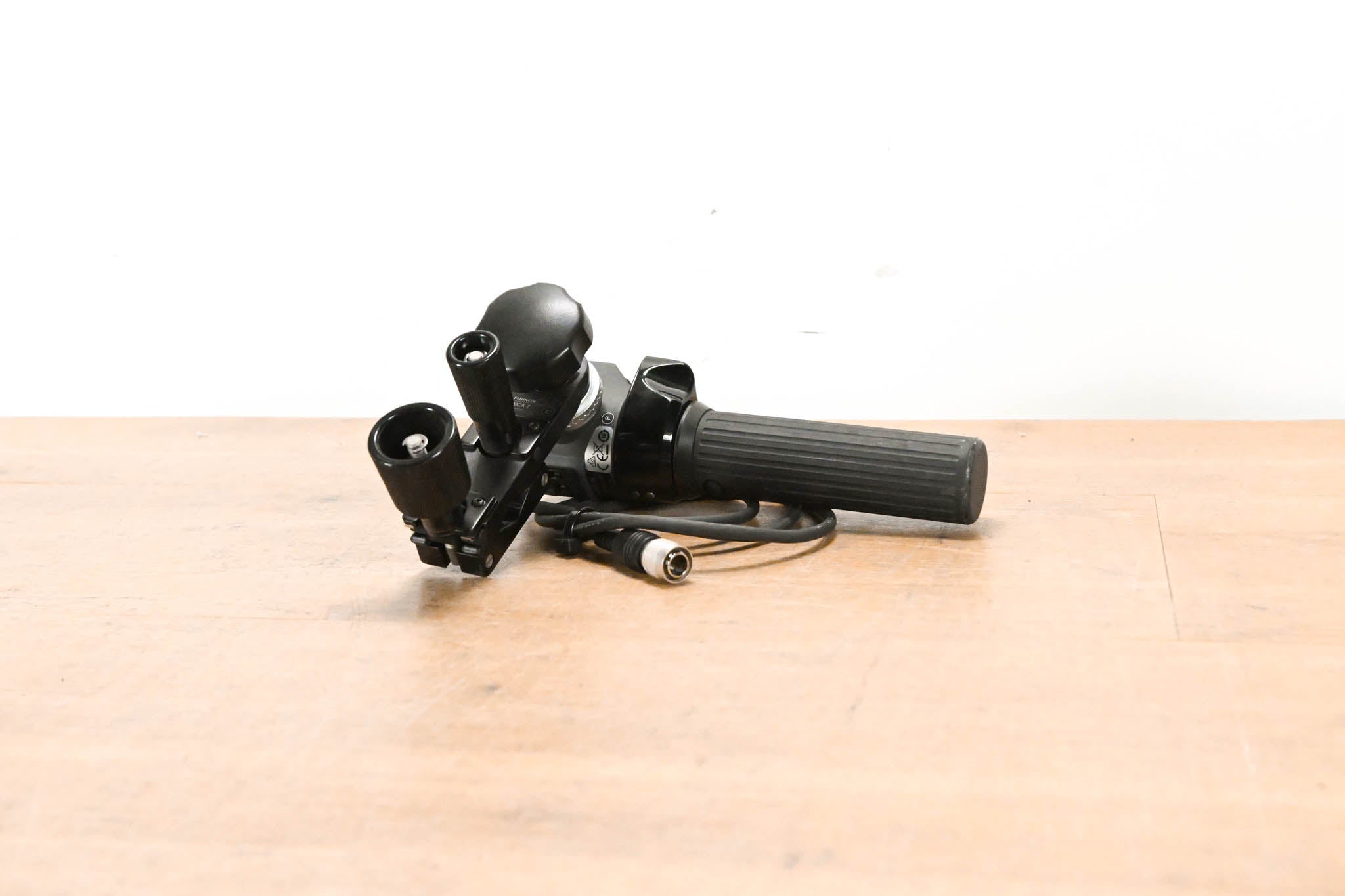 Fujinon ERD-20A-A02 Zoom Demand with MCA-7 Mounting Clamp